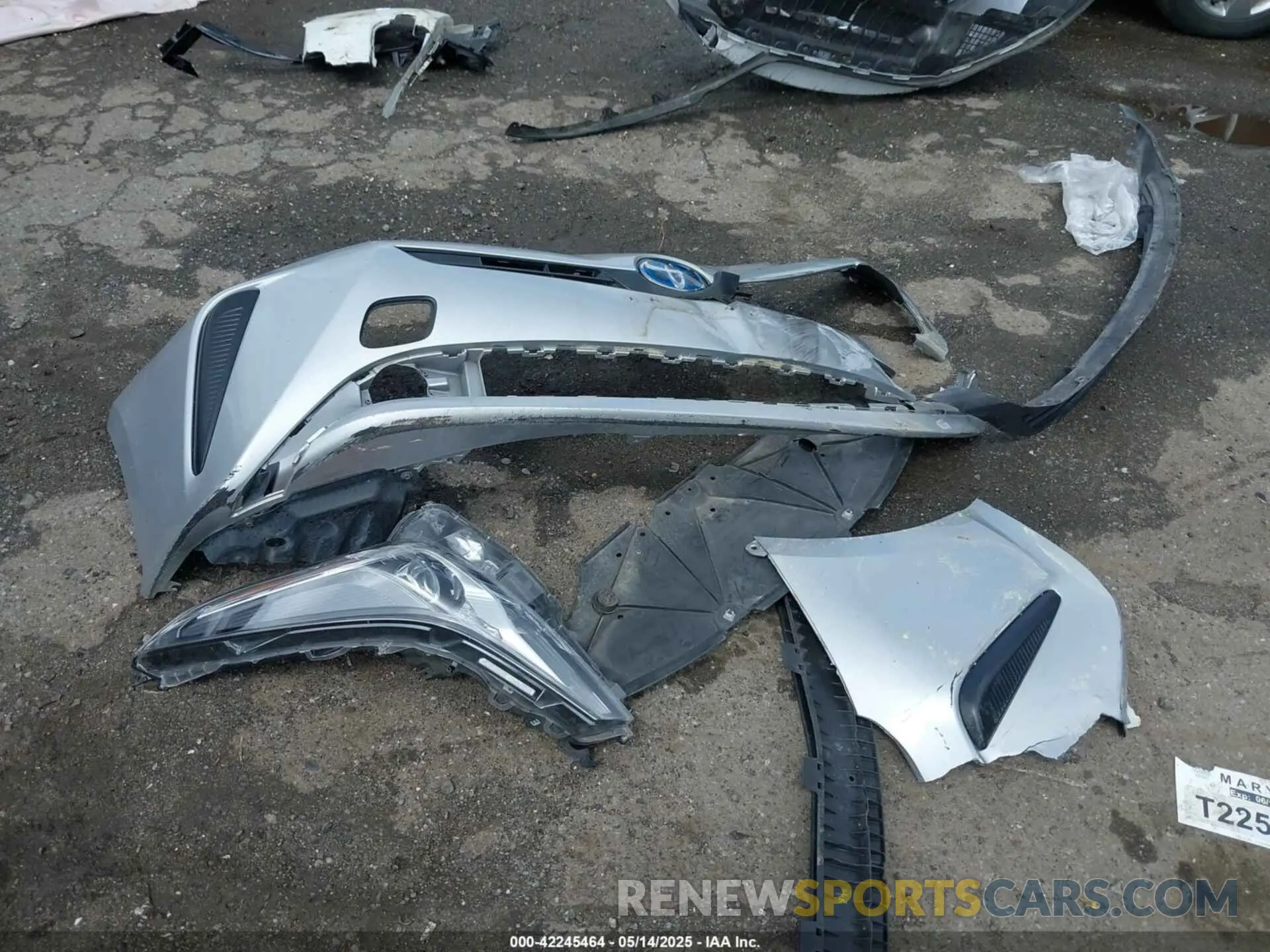 12 Фотография поврежденного автомобиля JTDKAMFU2N3161592 TOYOTA PRIUS 2022