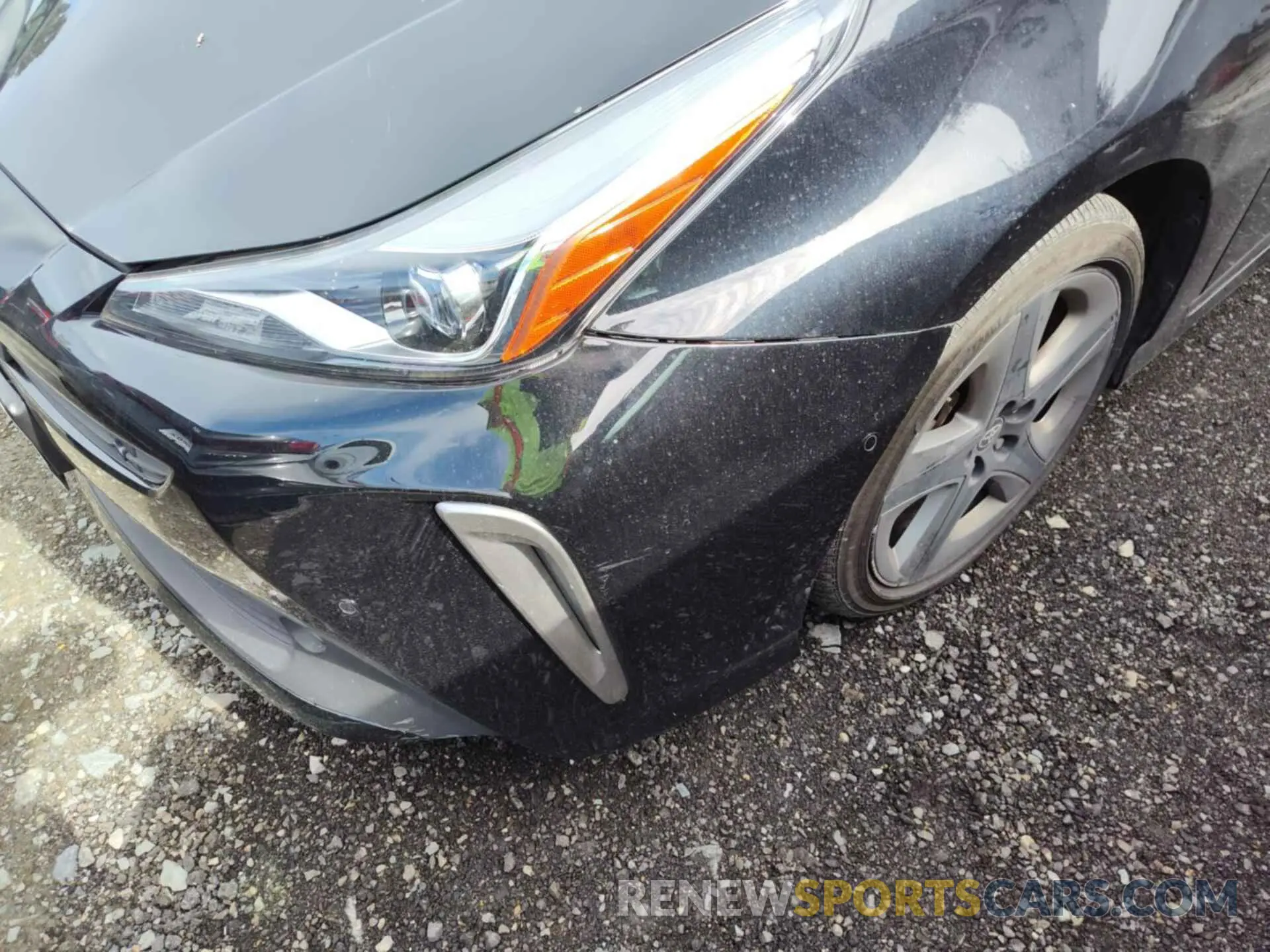 32 Photograph of a damaged car JTDKAMFU3N3160662 TOYOTA PRIUS 2022