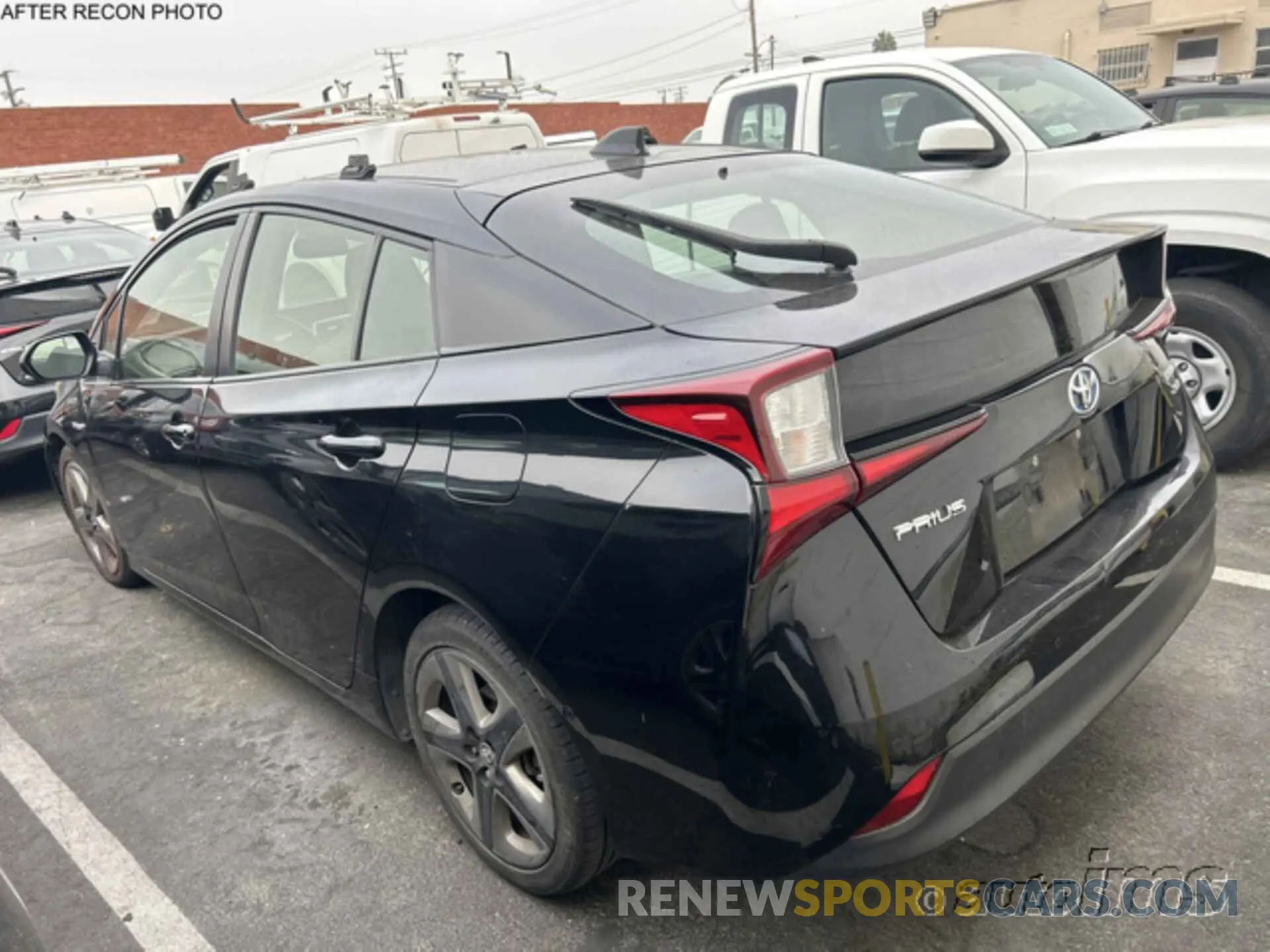 1 Фотография поврежденного автомобиля JTDKAMFU4N3159889 TOYOTA PRIUS 2022