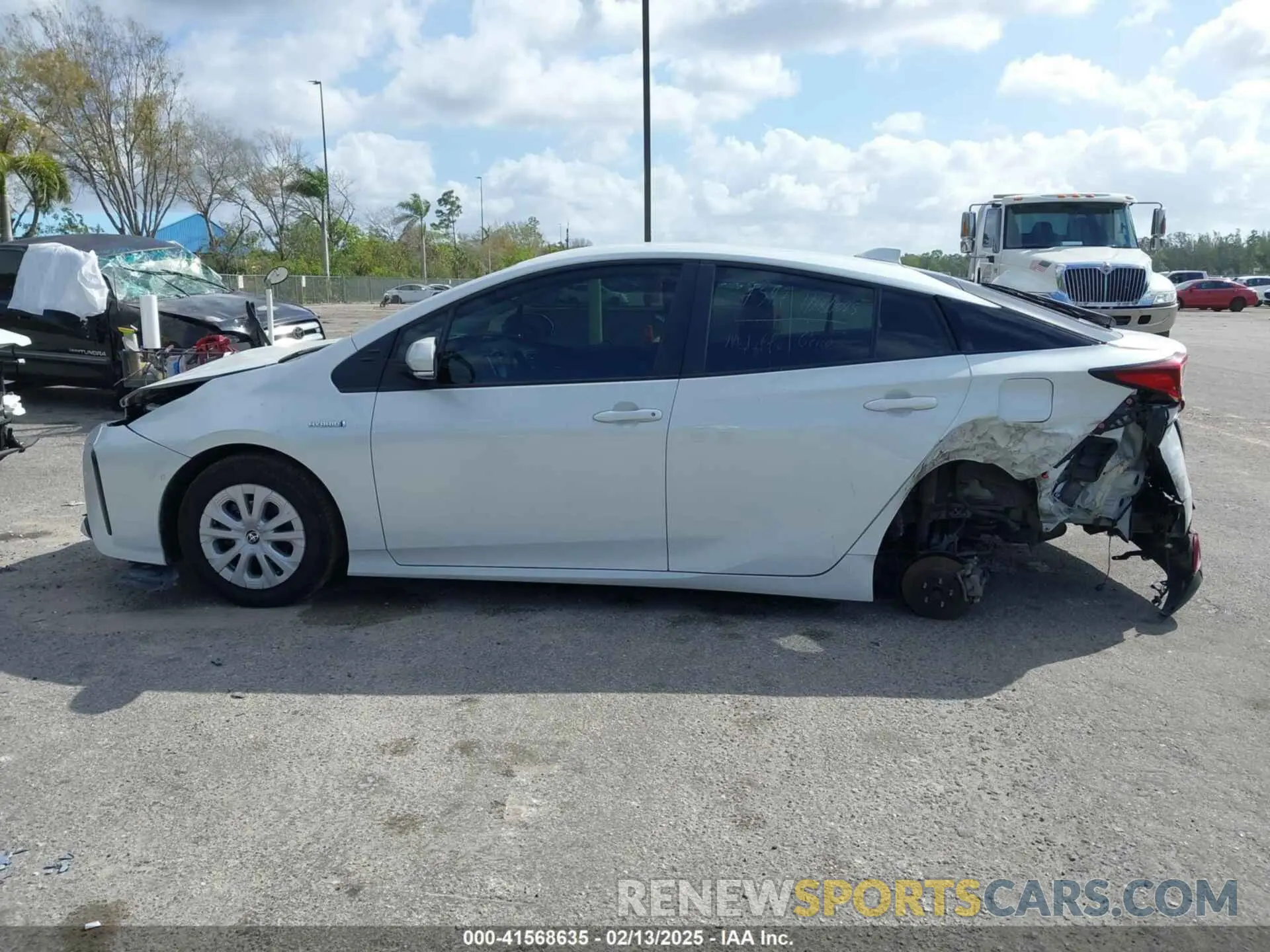 15 Photograph of a damaged car JTDKAMFU5N3181724 TOYOTA PRIUS 2022