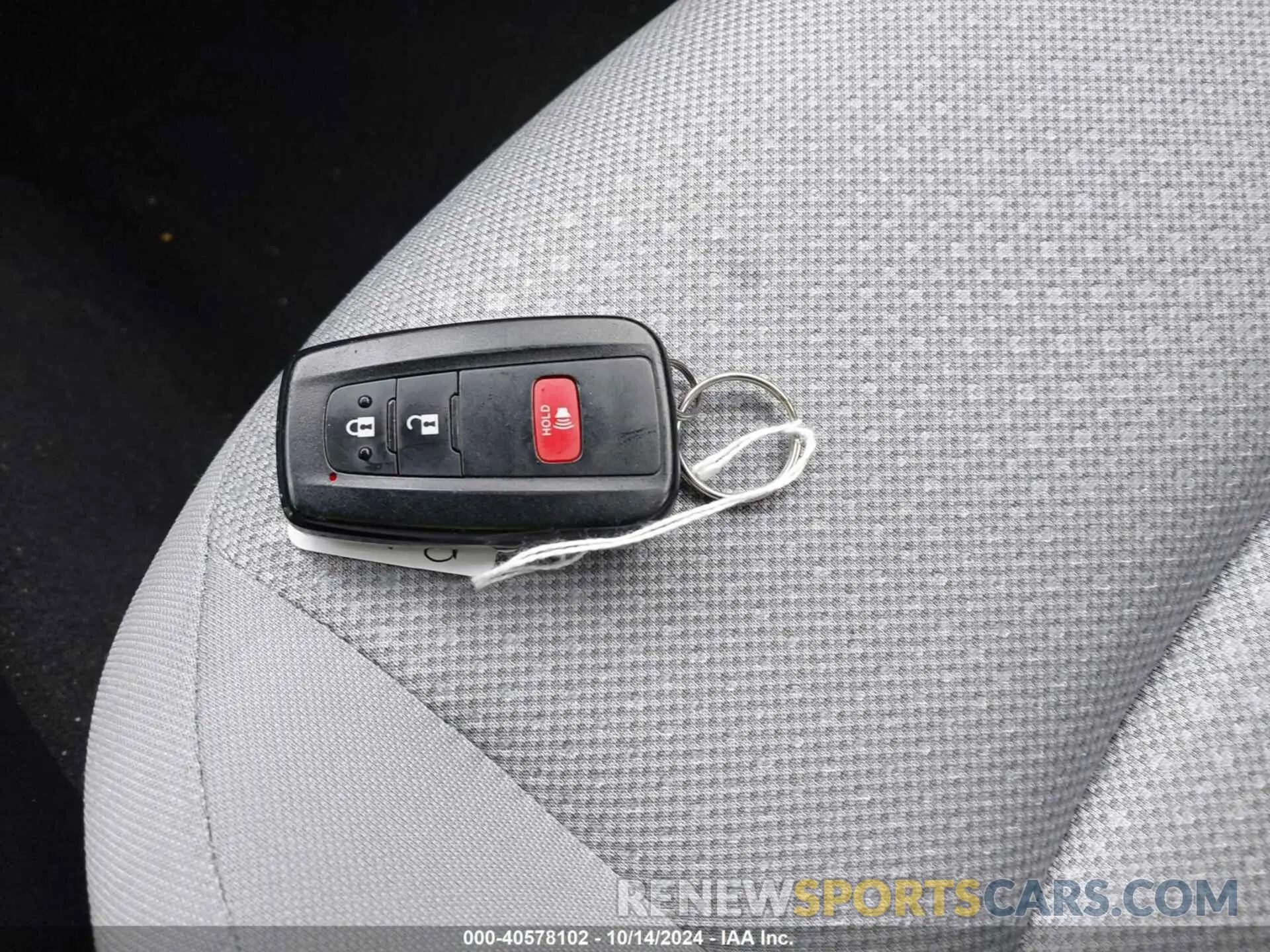 11 Фотография поврежденного автомобиля JTDKAMFU6N3180730 TOYOTA PRIUS 2022