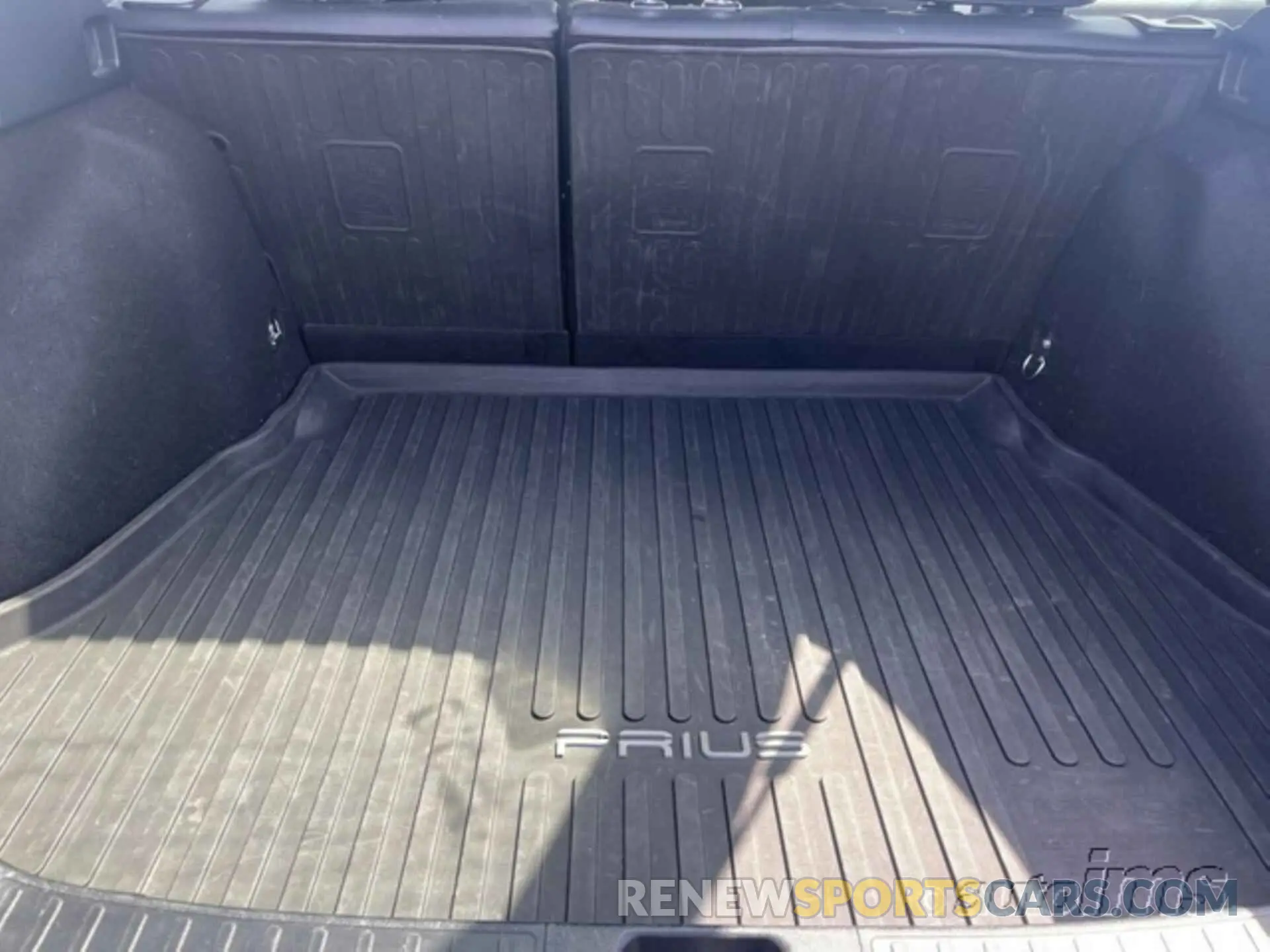 11 Фотография поврежденного автомобиля JTDKAMFUXN3178947 TOYOTA PRIUS 2022
