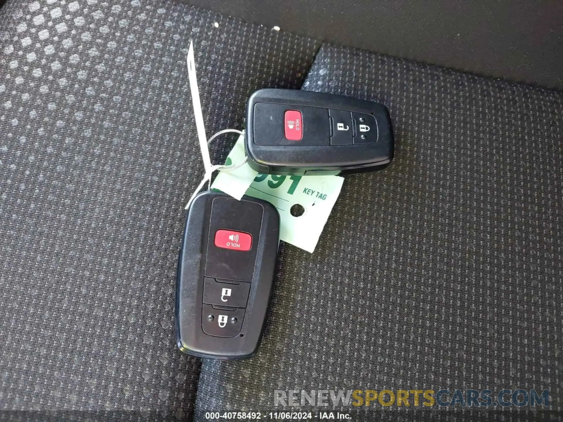 11 Photograph of a damaged car JTDL9MFU5N3034199 TOYOTA PRIUS 2022