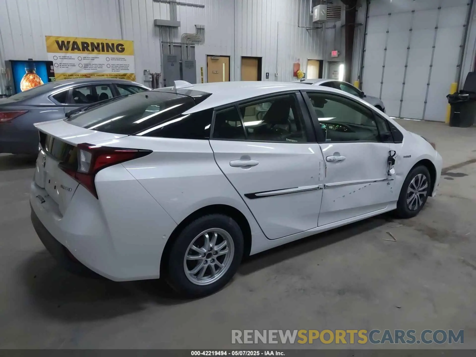 4 Фотография поврежденного автомобиля JTDL9MFU9N3031497 TOYOTA PRIUS 2022