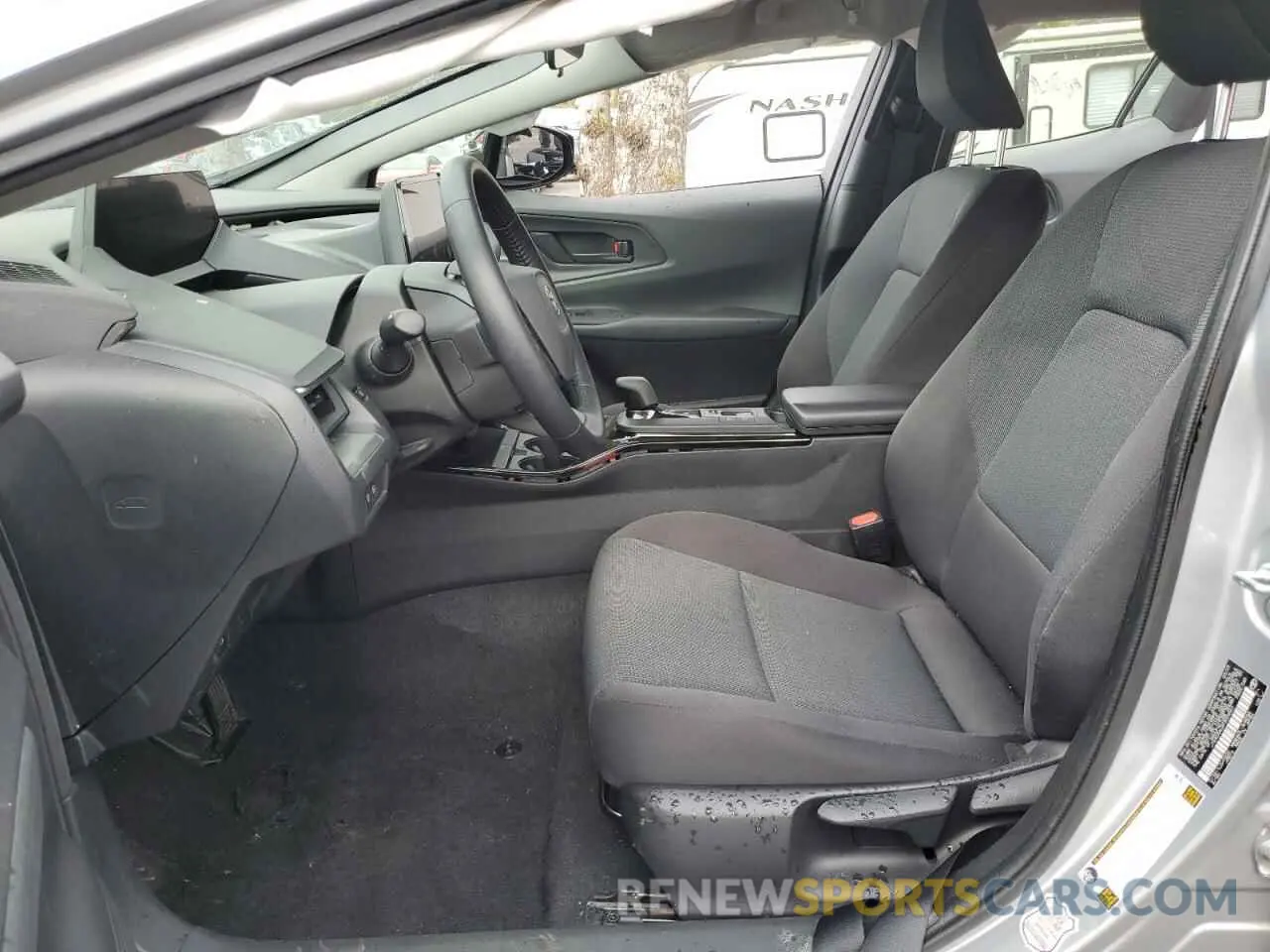 7 Фотография поврежденного автомобиля JTDACAAU2P3004501 TOYOTA PRIUS 2023
