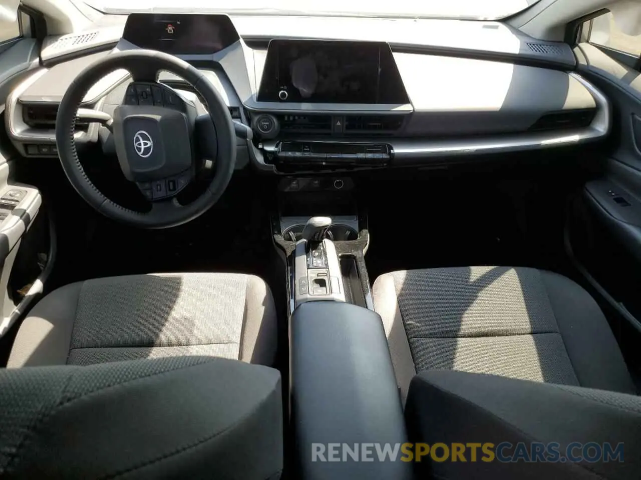 8 Фотография поврежденного автомобиля JTDACAAU5P3014147 TOYOTA PRIUS 2023