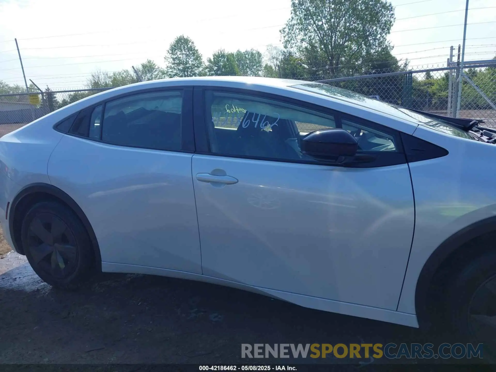 13 Photograph of a damaged car JTDACAAU7P3009676 TOYOTA PRIUS 2023