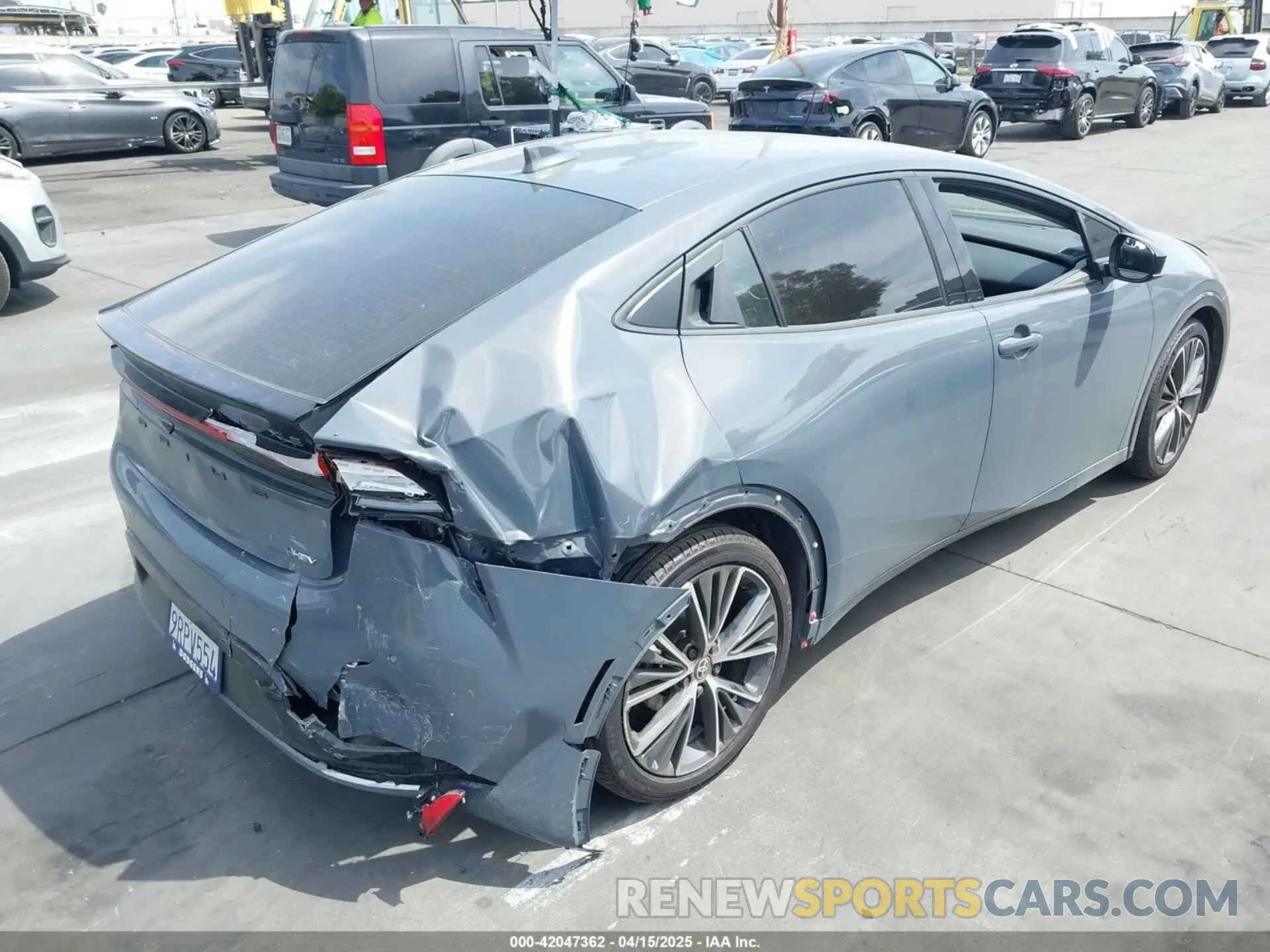 4 Фотография поврежденного автомобиля JTDACAAUXP3006206 TOYOTA PRIUS 2023