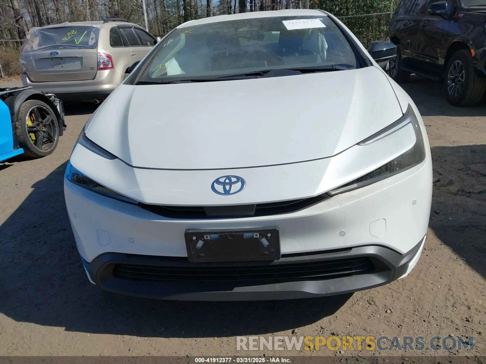12 Фотография поврежденного автомобиля JTDACAAUXP3010983 TOYOTA PRIUS 2023