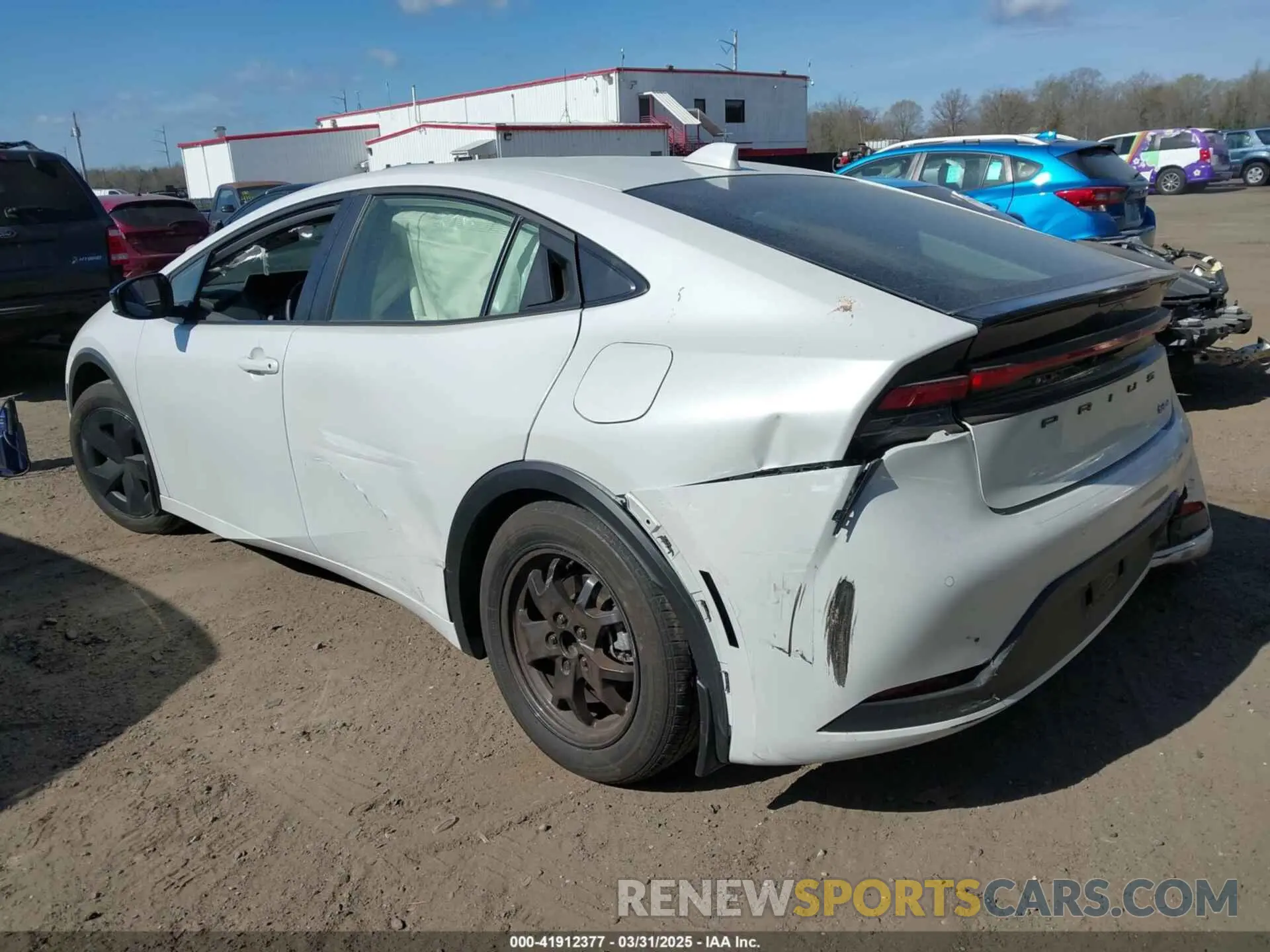 3 Фотография поврежденного автомобиля JTDACAAUXP3010983 TOYOTA PRIUS 2023