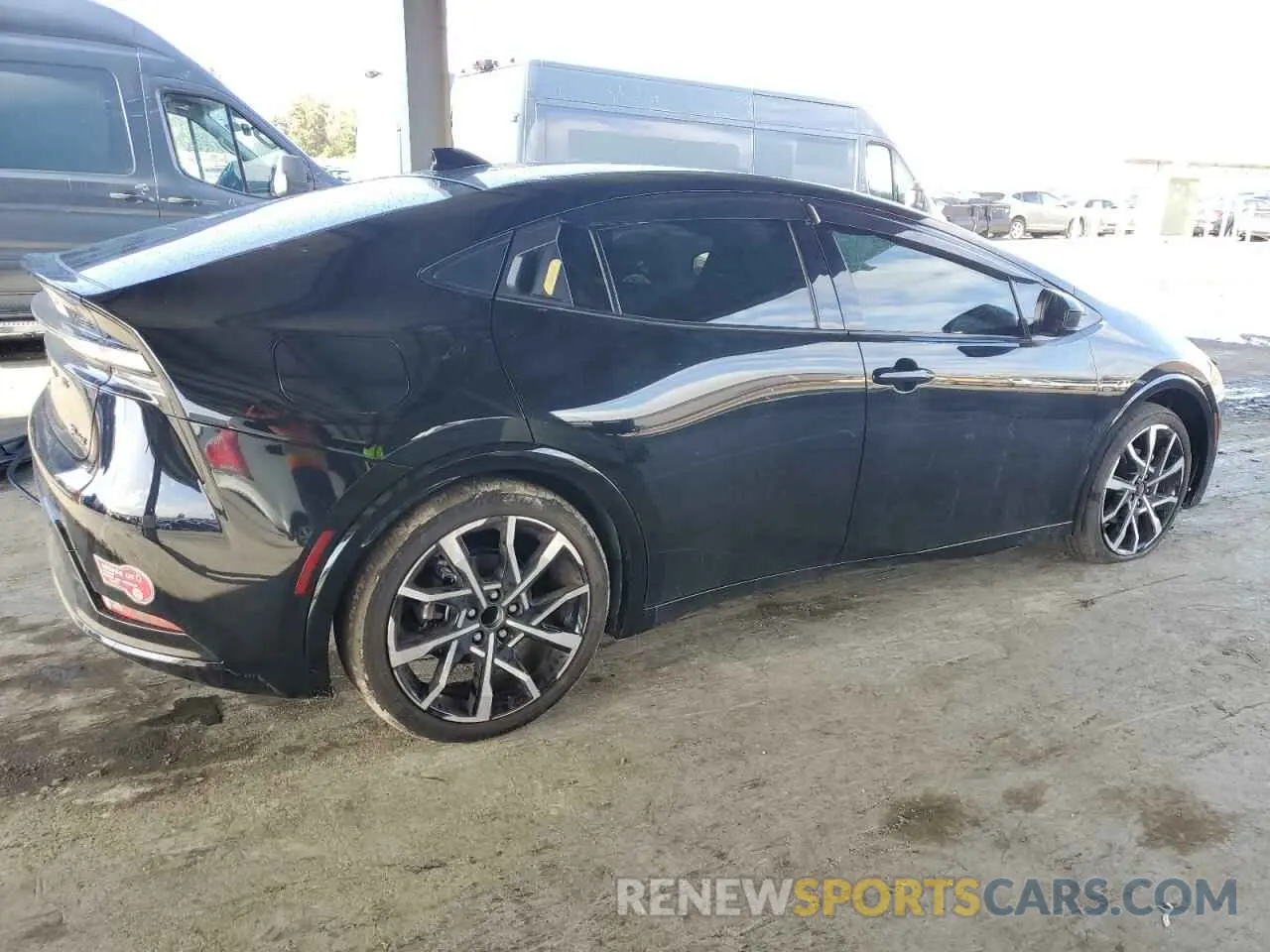 3 Фотография поврежденного автомобиля JTDACACU2P3010179 TOYOTA PRIUS 2023