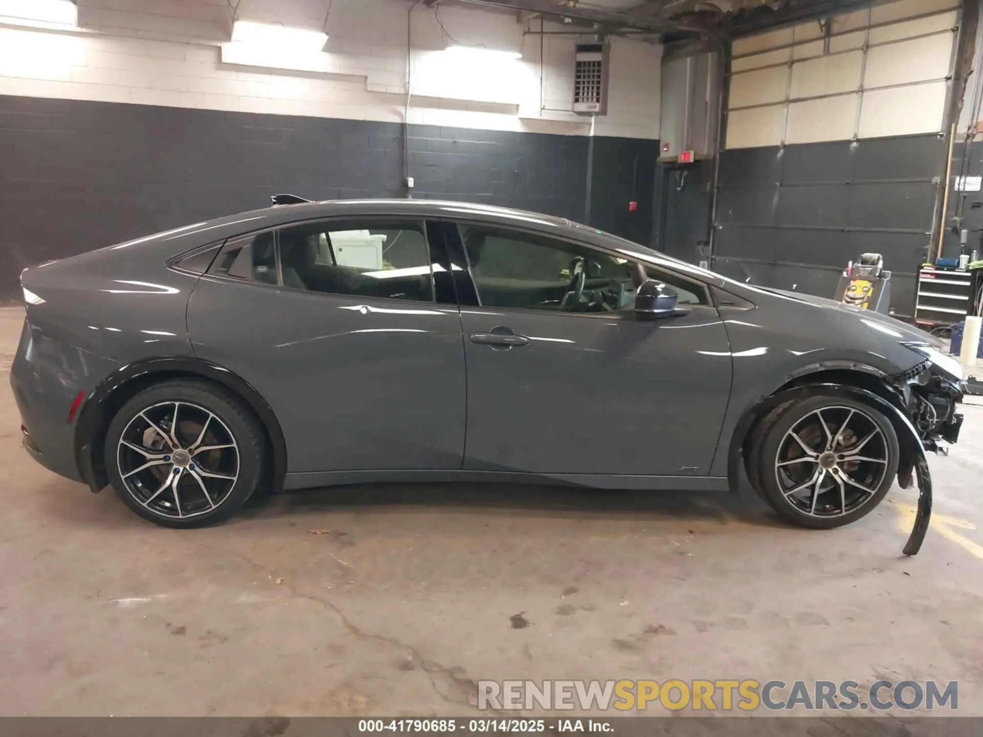 14 Фотография поврежденного автомобиля JTDADABU9P3005317 TOYOTA PRIUS 2023