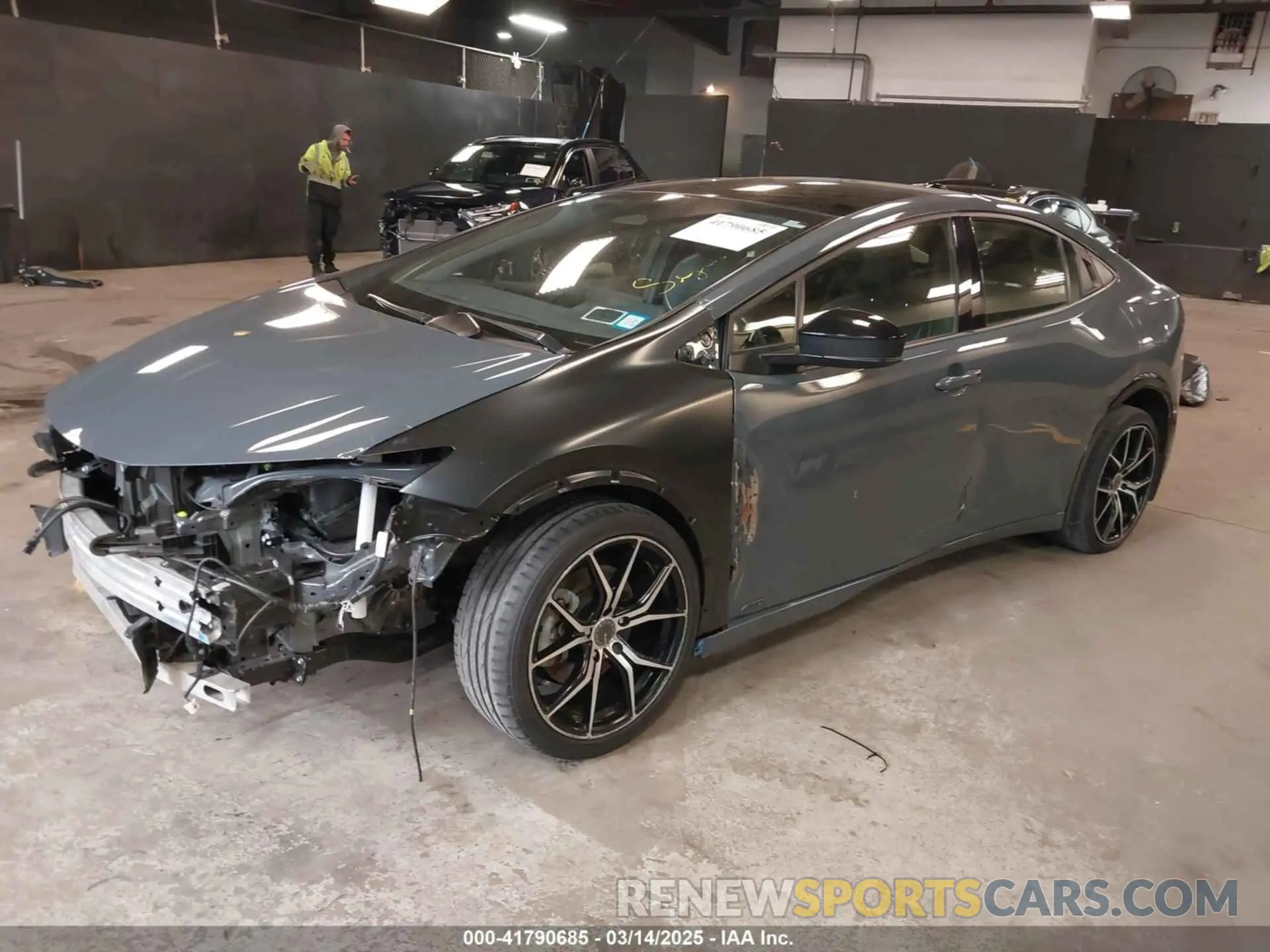 2 Фотография поврежденного автомобиля JTDADABU9P3005317 TOYOTA PRIUS 2023