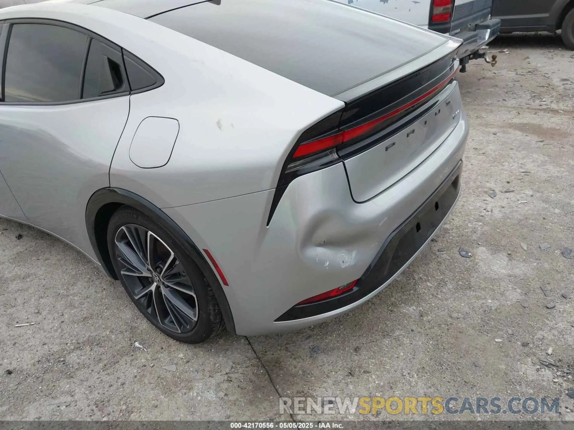 6 Фотография поврежденного автомобиля JTDACAAU0R3020473 TOYOTA PRIUS 2024