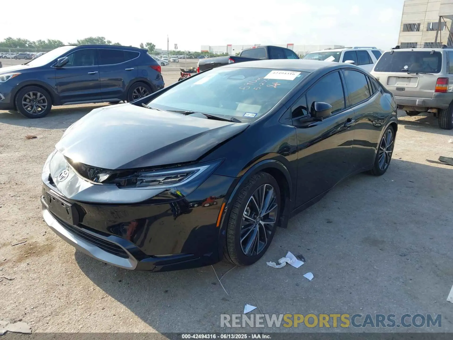 2 Фотография поврежденного автомобиля JTDACAAU0R3035376 TOYOTA PRIUS 2024