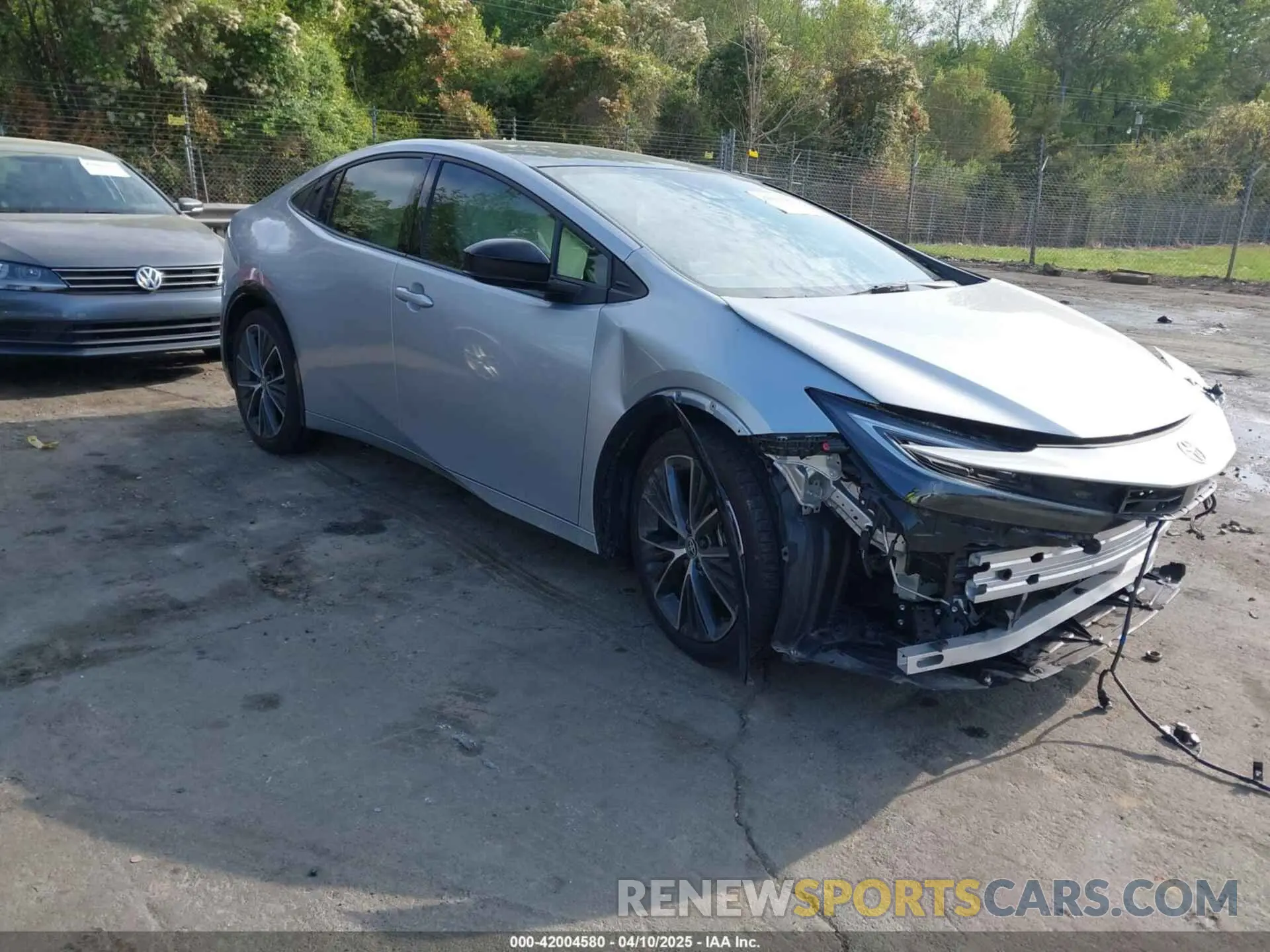 1 Фотография поврежденного автомобиля JTDACAAU2R3020491 TOYOTA PRIUS 2024