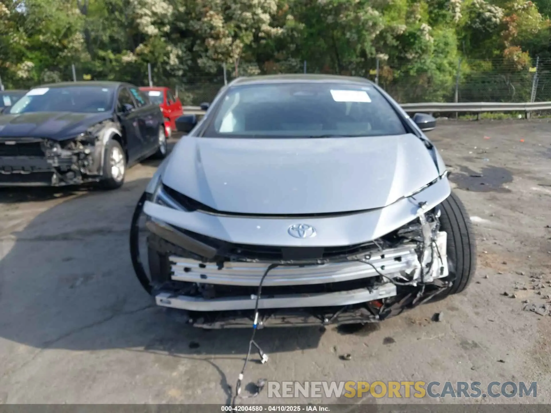 12 Фотография поврежденного автомобиля JTDACAAU2R3020491 TOYOTA PRIUS 2024