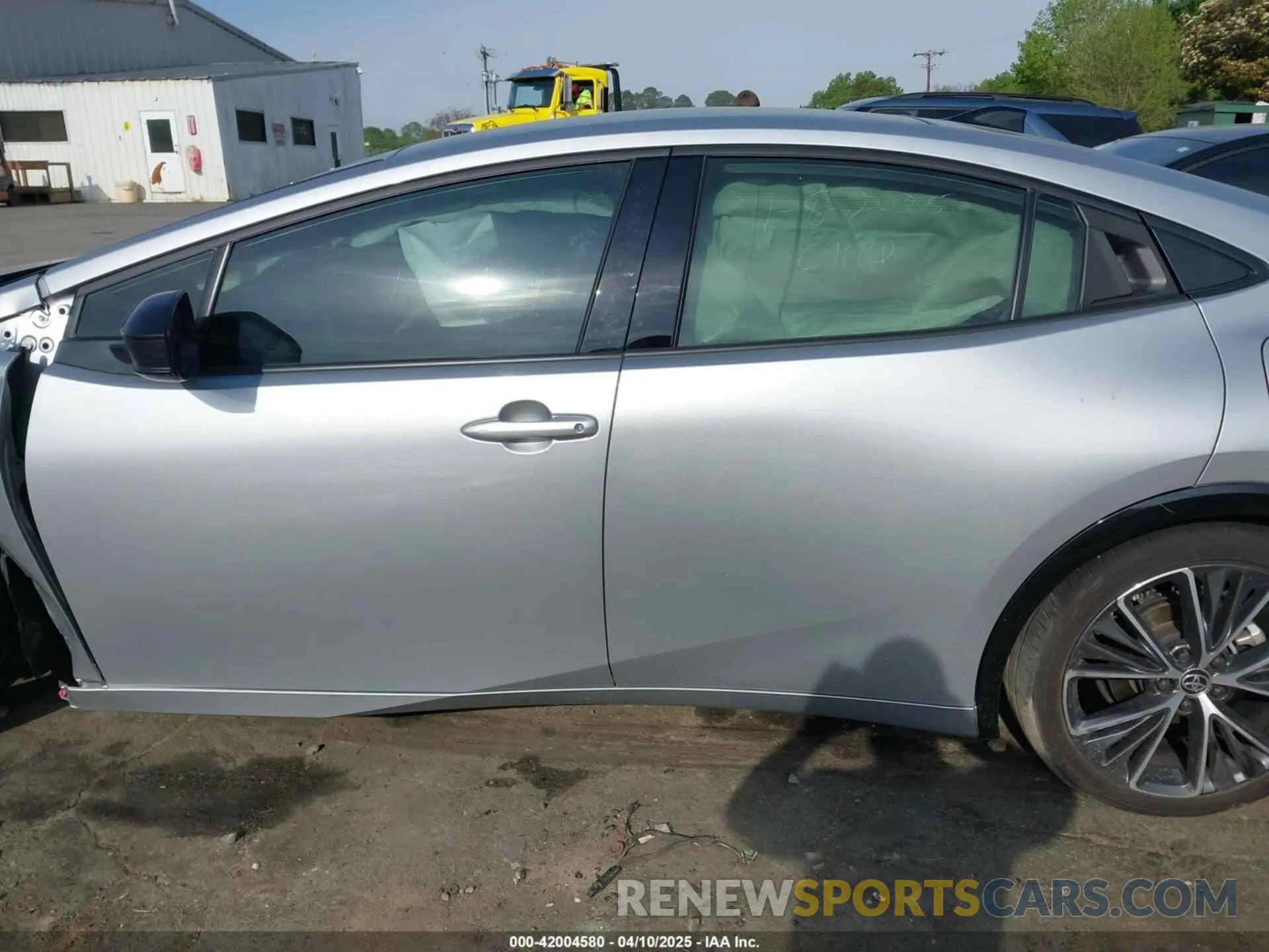 14 Фотография поврежденного автомобиля JTDACAAU2R3020491 TOYOTA PRIUS 2024