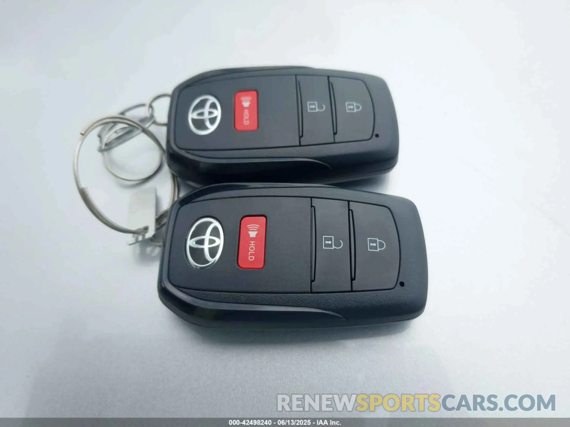 11 Фотография поврежденного автомобиля JTDACAAU2R3035699 TOYOTA PRIUS 2024