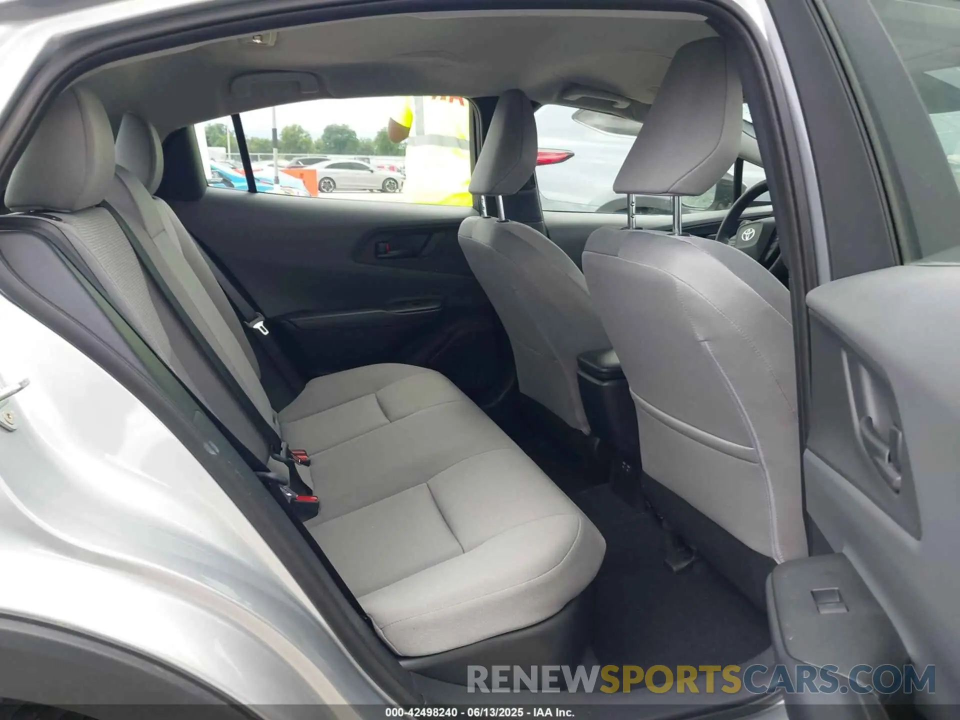 8 Фотография поврежденного автомобиля JTDACAAU2R3035699 TOYOTA PRIUS 2024