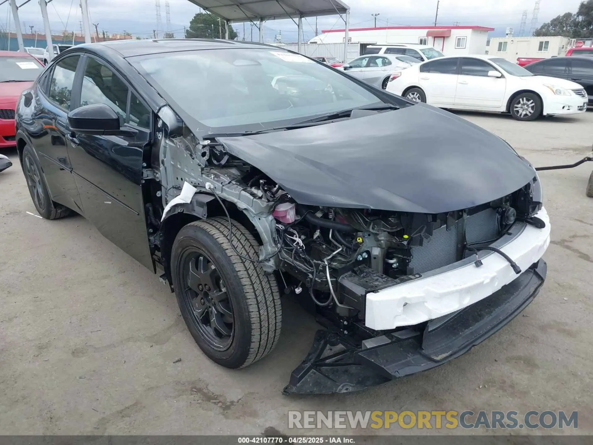 1 Фотография поврежденного автомобиля JTDACAAU2R3046380 TOYOTA PRIUS 2024