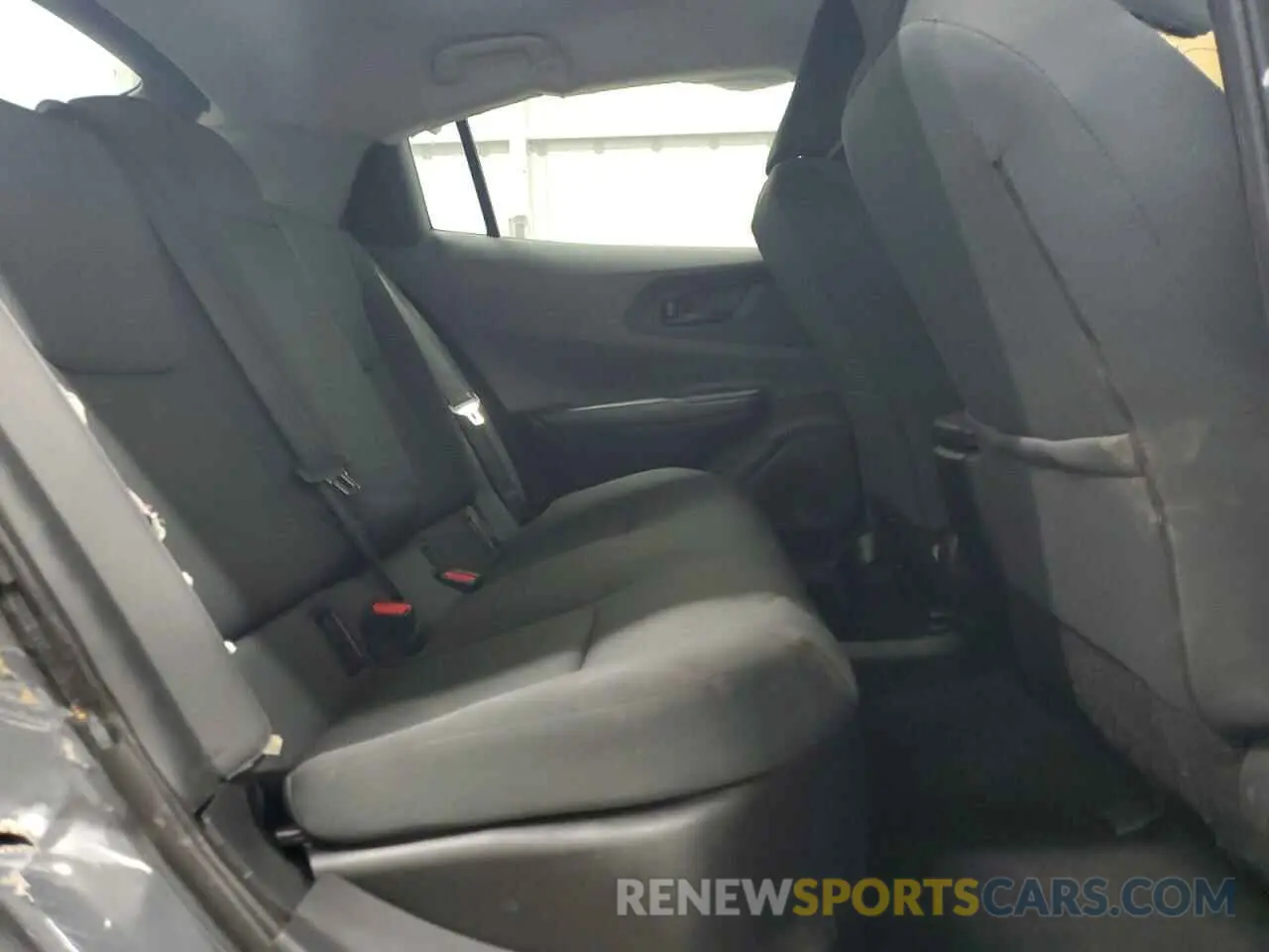 10 Фотография поврежденного автомобиля JTDACAAU3R3020113 TOYOTA PRIUS 2024