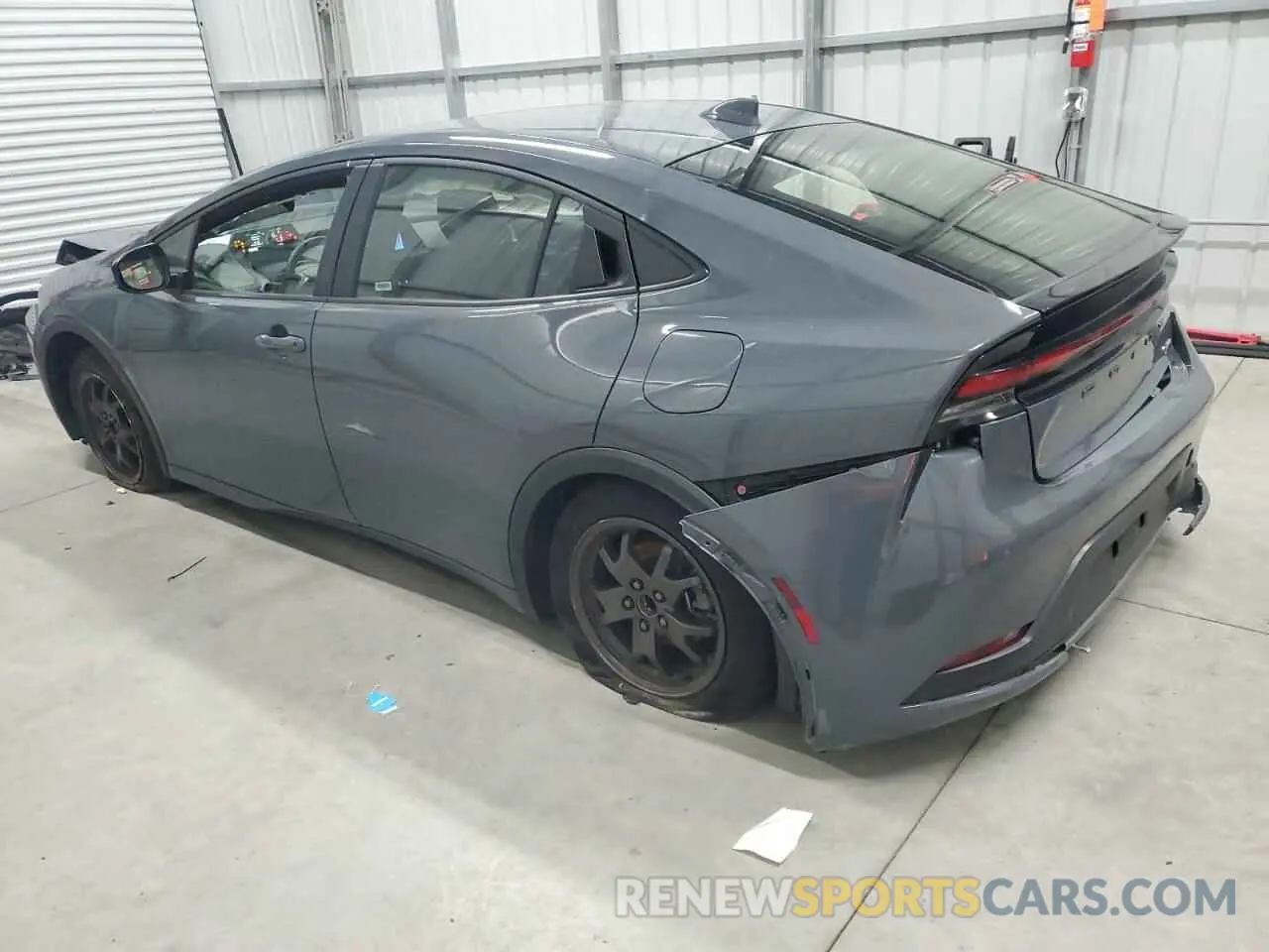 2 Фотография поврежденного автомобиля JTDACAAU3R3020113 TOYOTA PRIUS 2024