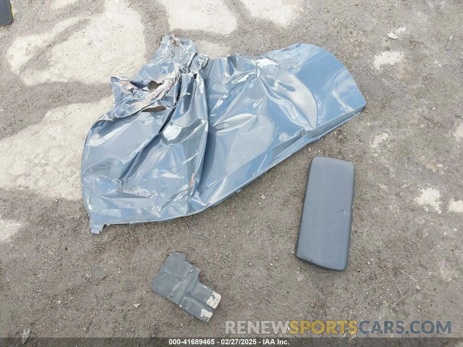 12 Фотография поврежденного автомобиля JTDACAAU4R3035056 TOYOTA PRIUS 2024