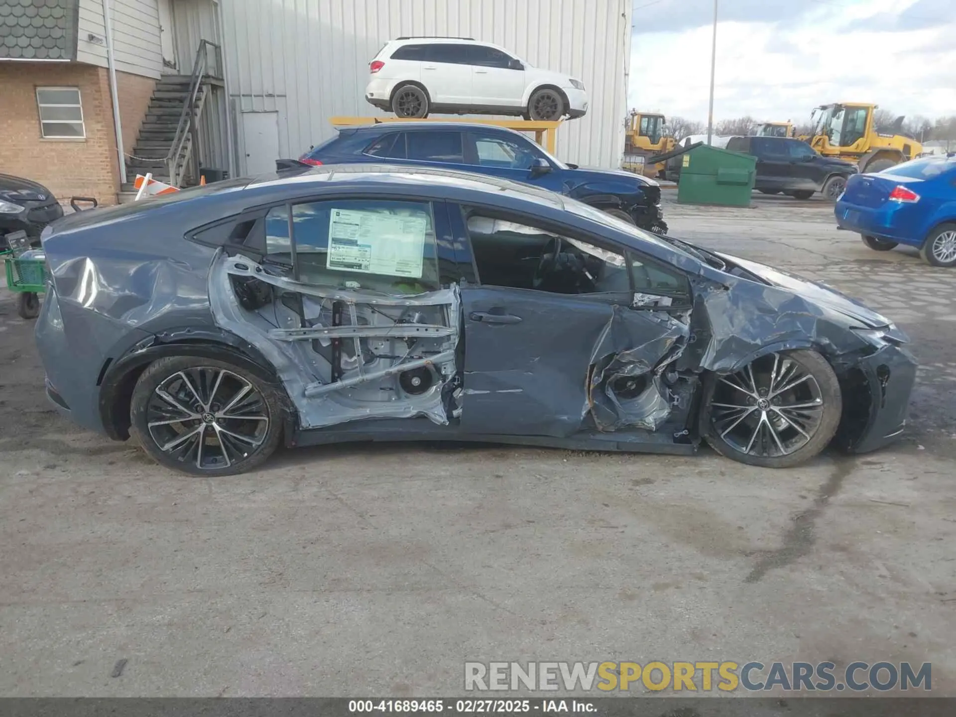 14 Фотография поврежденного автомобиля JTDACAAU4R3035056 TOYOTA PRIUS 2024