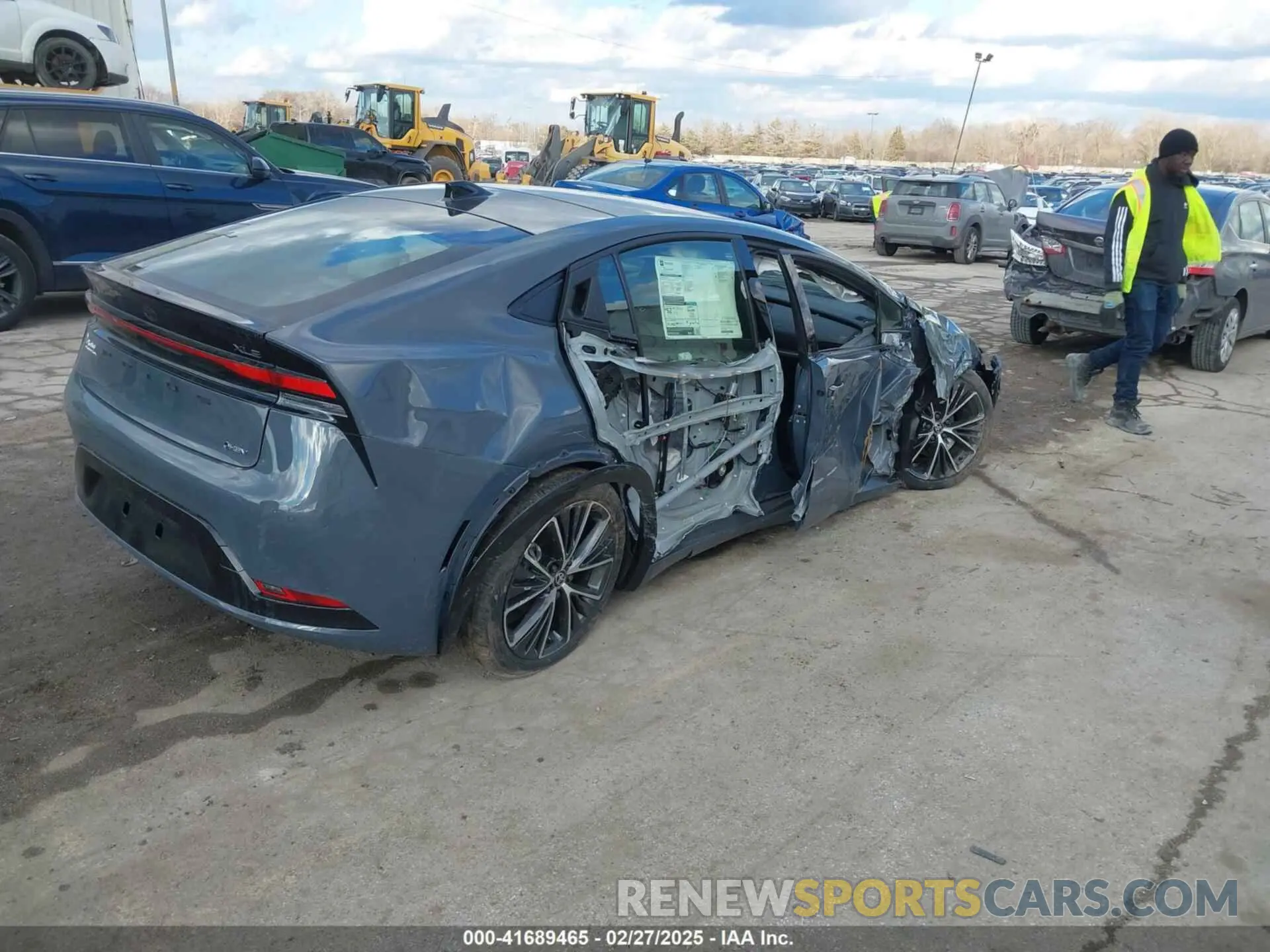 4 Фотография поврежденного автомобиля JTDACAAU4R3035056 TOYOTA PRIUS 2024