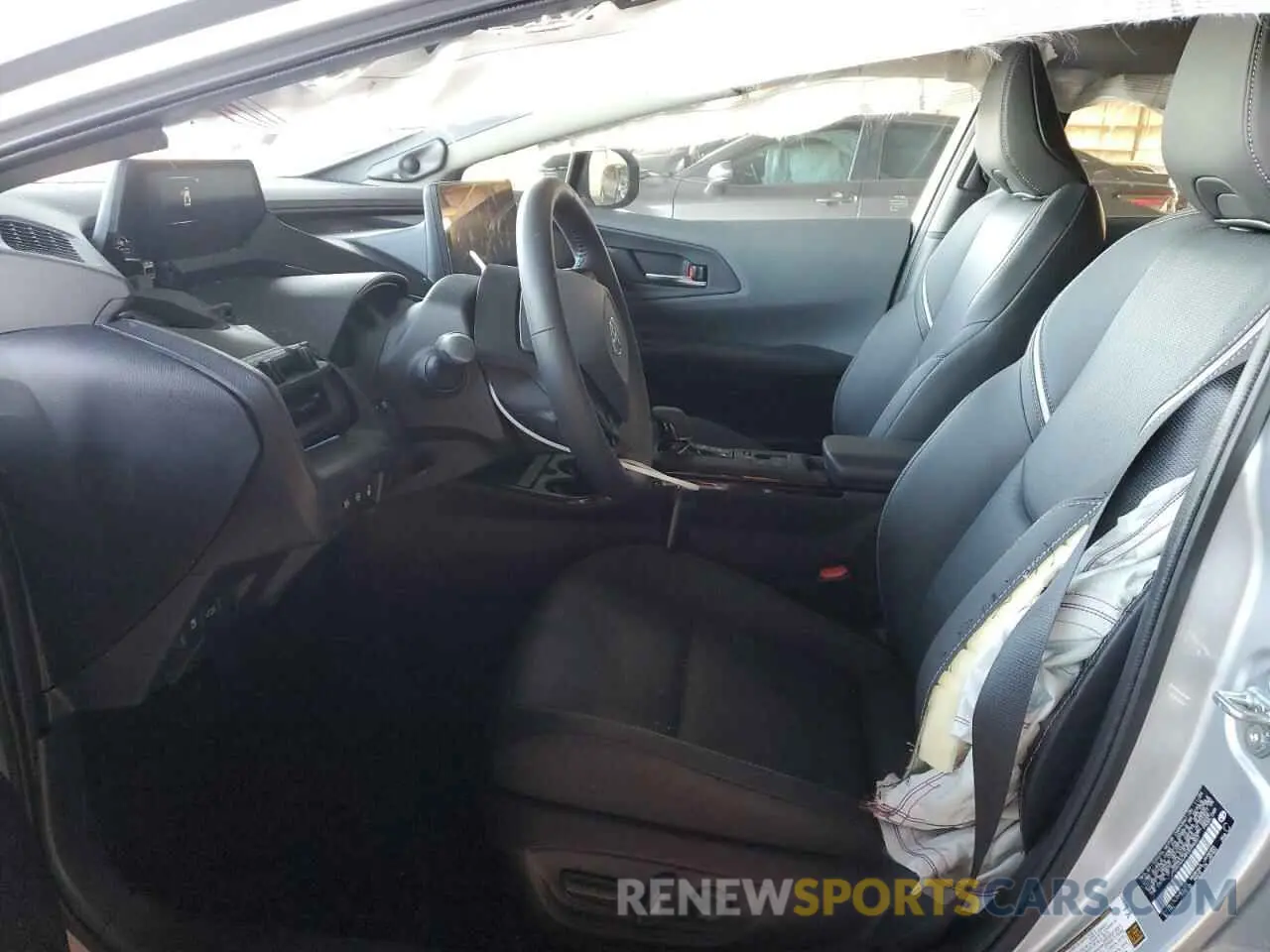 7 Фотография поврежденного автомобиля JTDACAAU4R3044307 TOYOTA PRIUS 2024