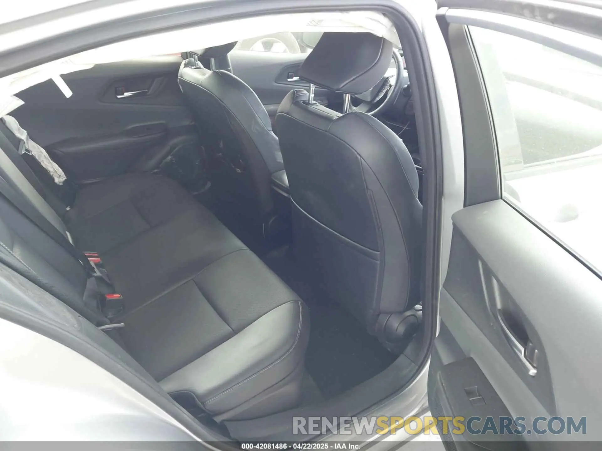 8 Фотография поврежденного автомобиля JTDACAAU6R3018629 TOYOTA PRIUS 2024