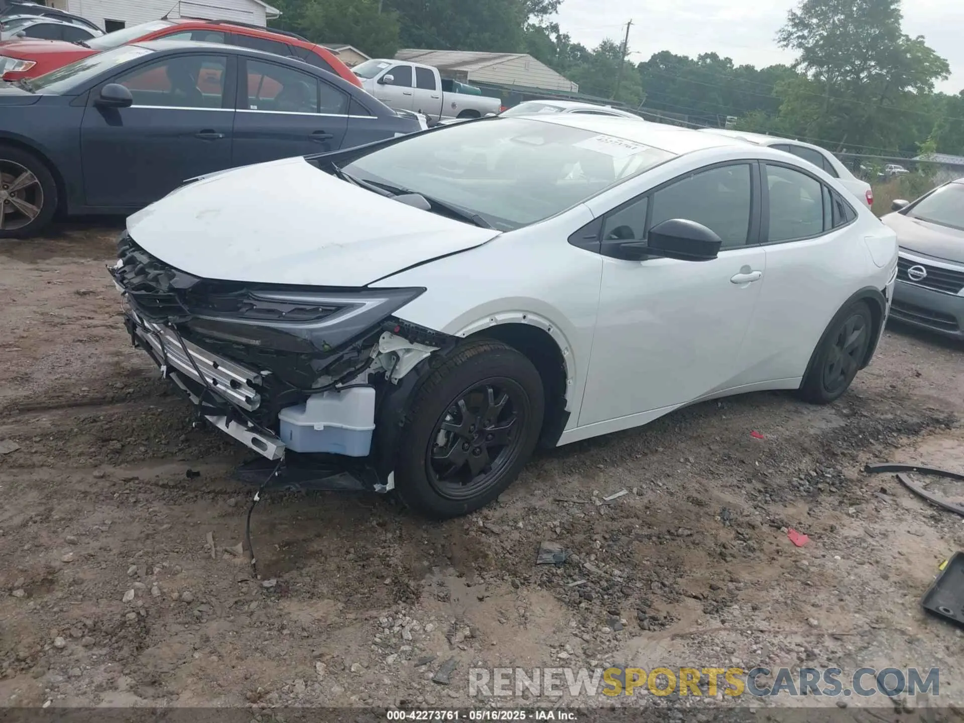2 Фотография поврежденного автомобиля JTDACAAU6R3038069 TOYOTA PRIUS 2024