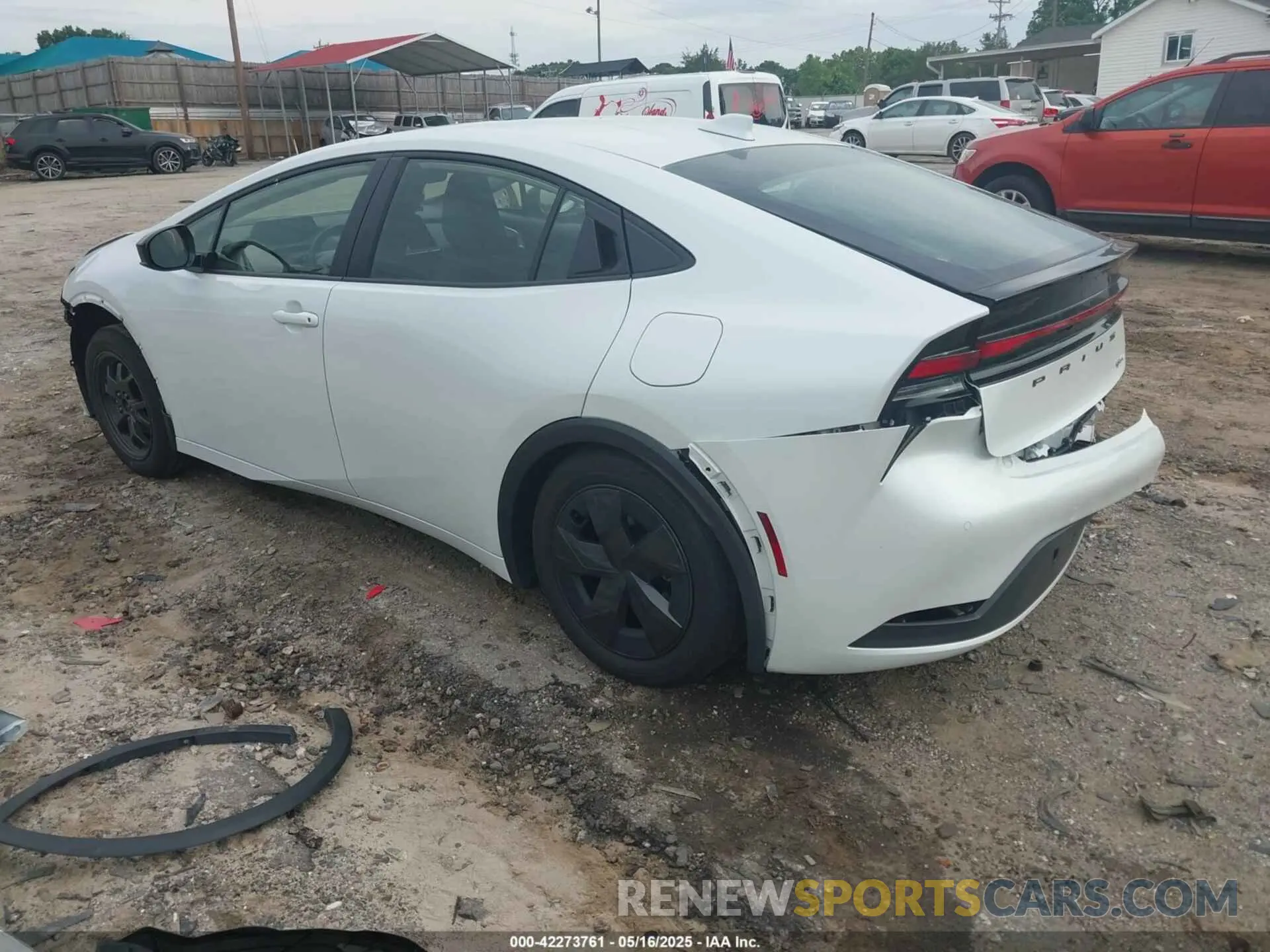 3 Фотография поврежденного автомобиля JTDACAAU6R3038069 TOYOTA PRIUS 2024