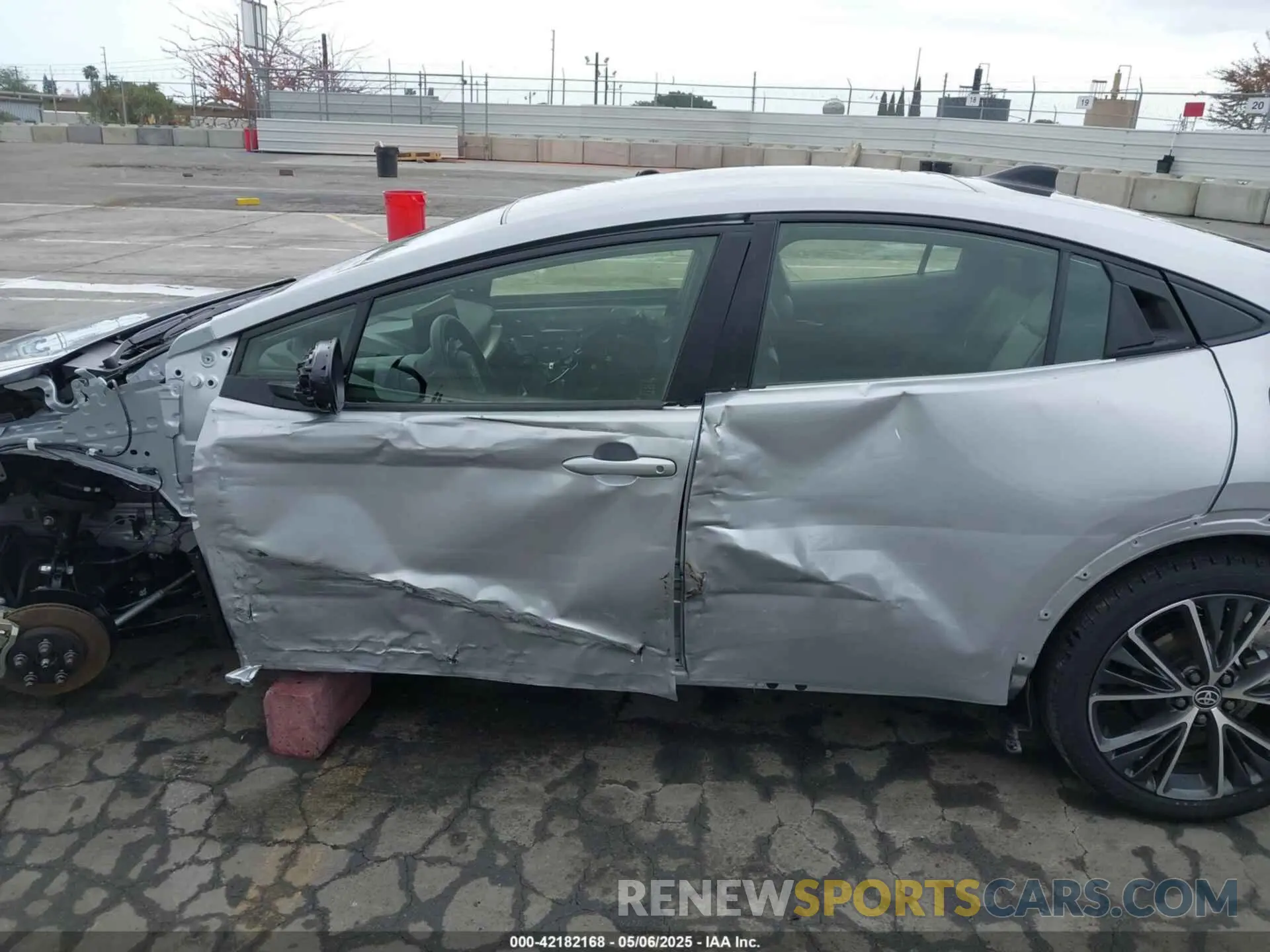 15 Photograph of a damaged car JTDACAAU6R3038492 TOYOTA PRIUS 2024