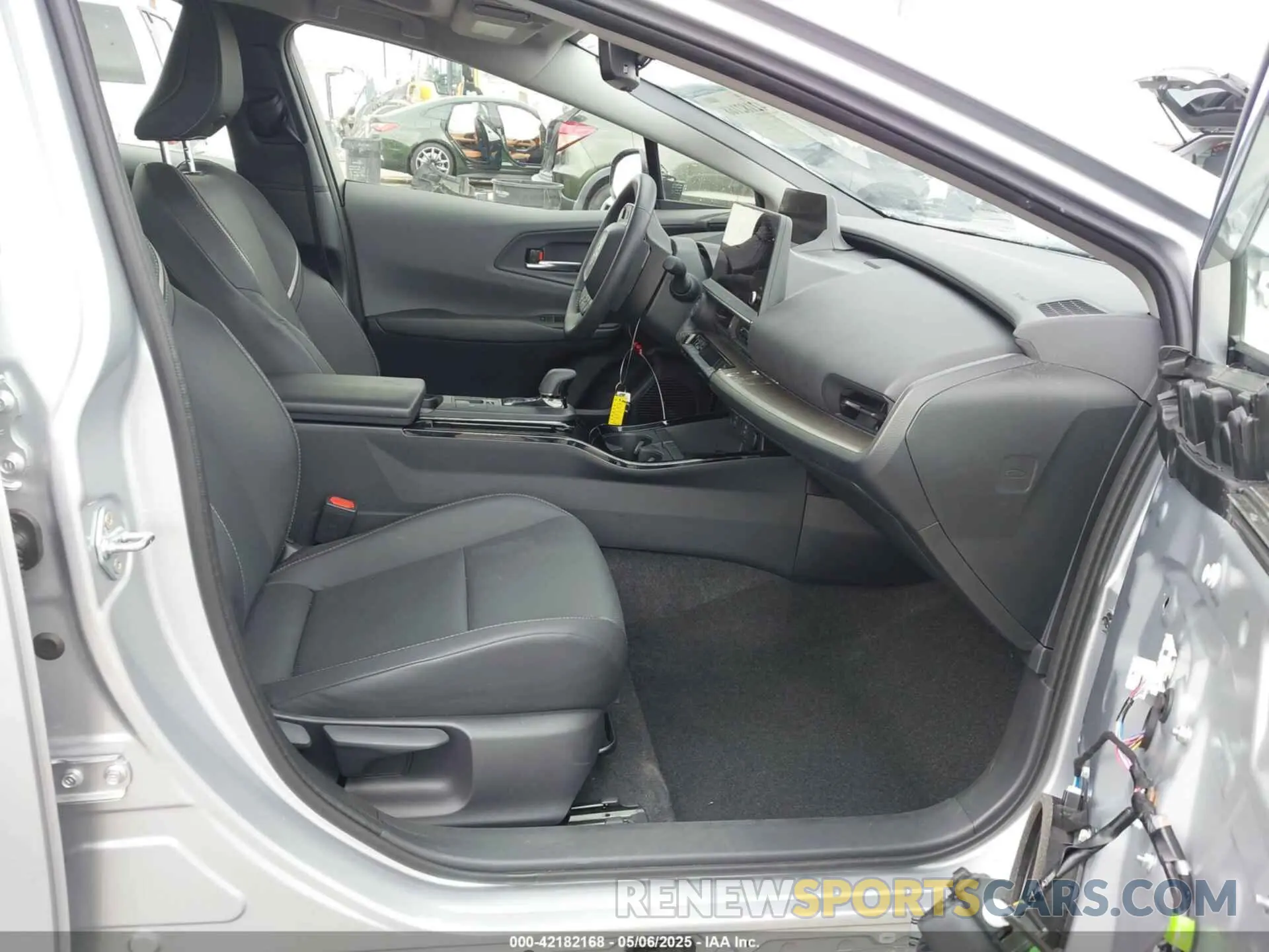 5 Photograph of a damaged car JTDACAAU6R3038492 TOYOTA PRIUS 2024