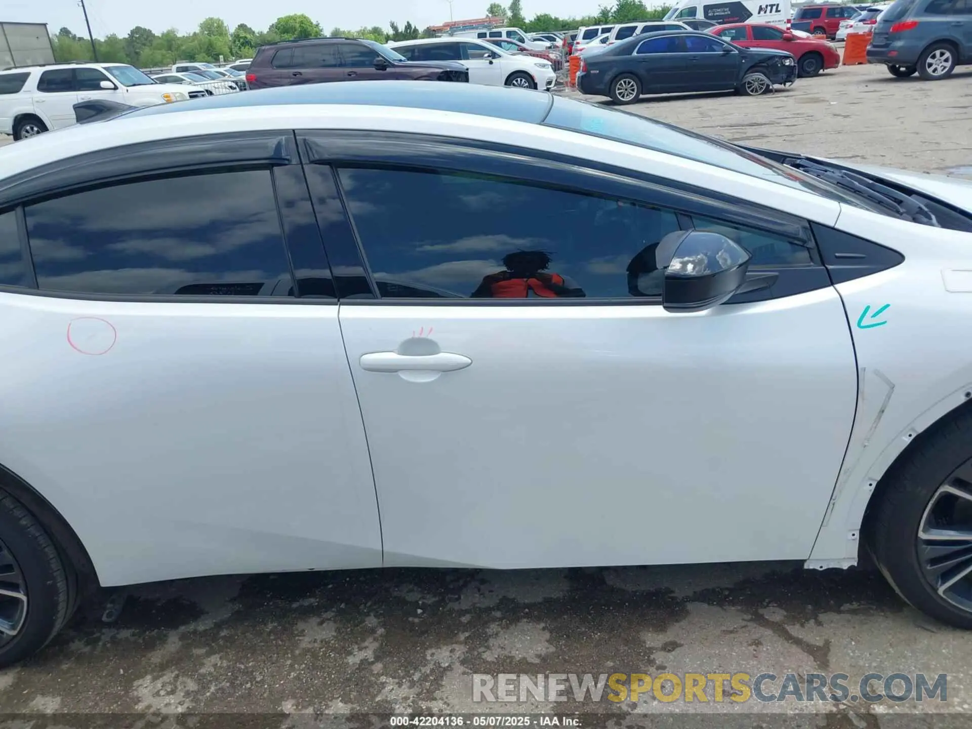 14 Фотография поврежденного автомобиля JTDACAAU6R3042736 TOYOTA PRIUS 2024
