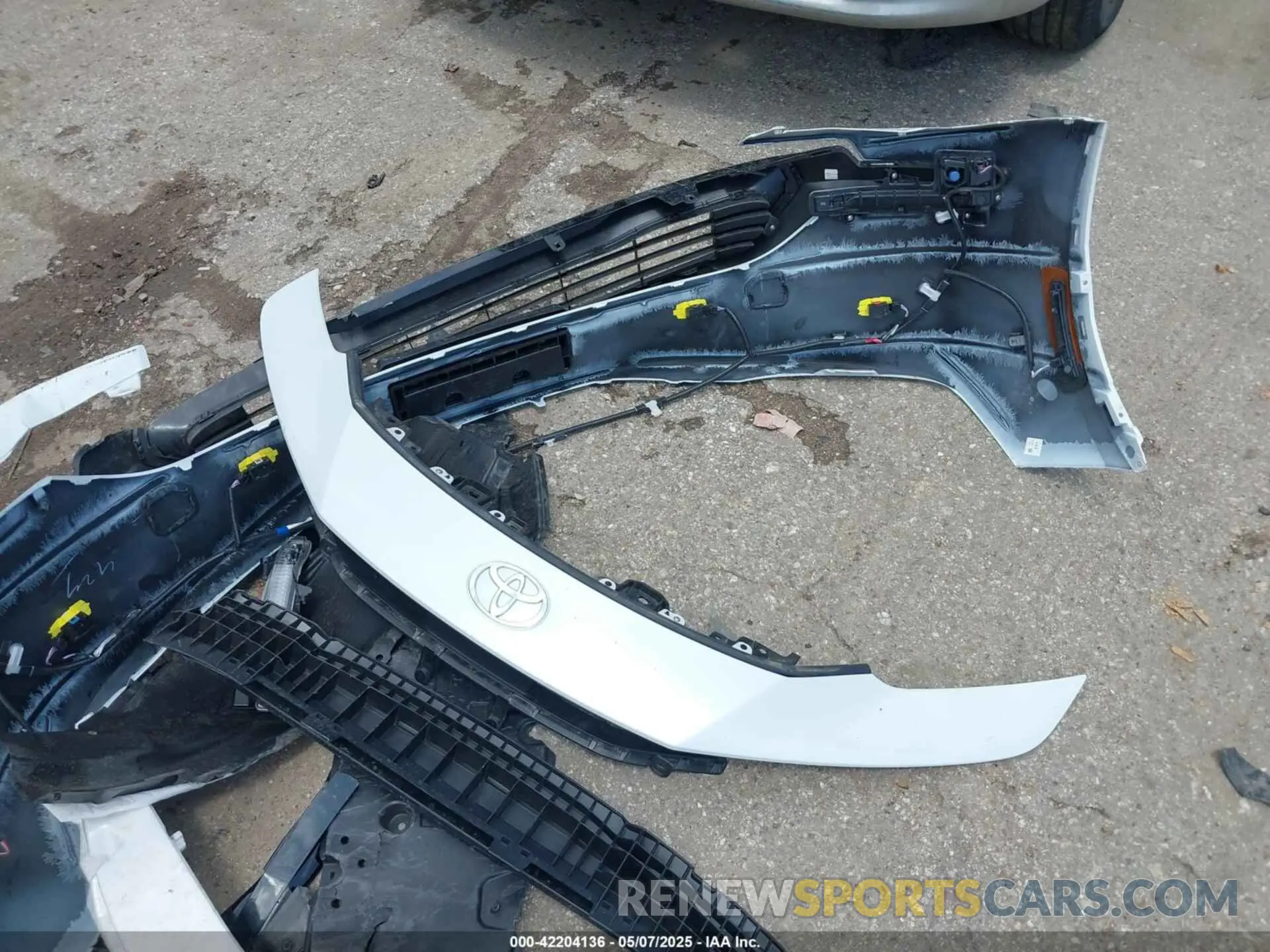 20 Фотография поврежденного автомобиля JTDACAAU6R3042736 TOYOTA PRIUS 2024