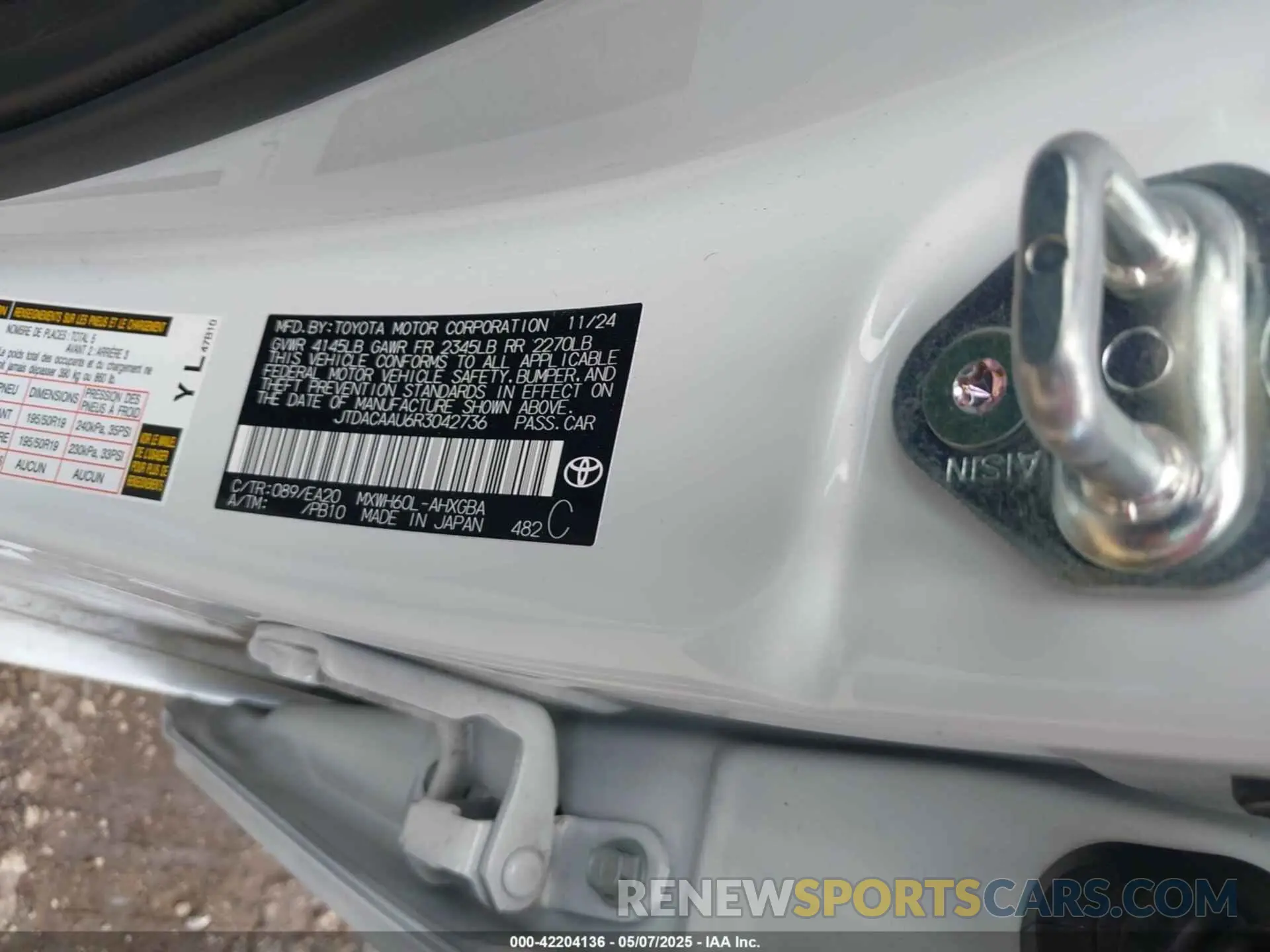 9 Фотография поврежденного автомобиля JTDACAAU6R3042736 TOYOTA PRIUS 2024