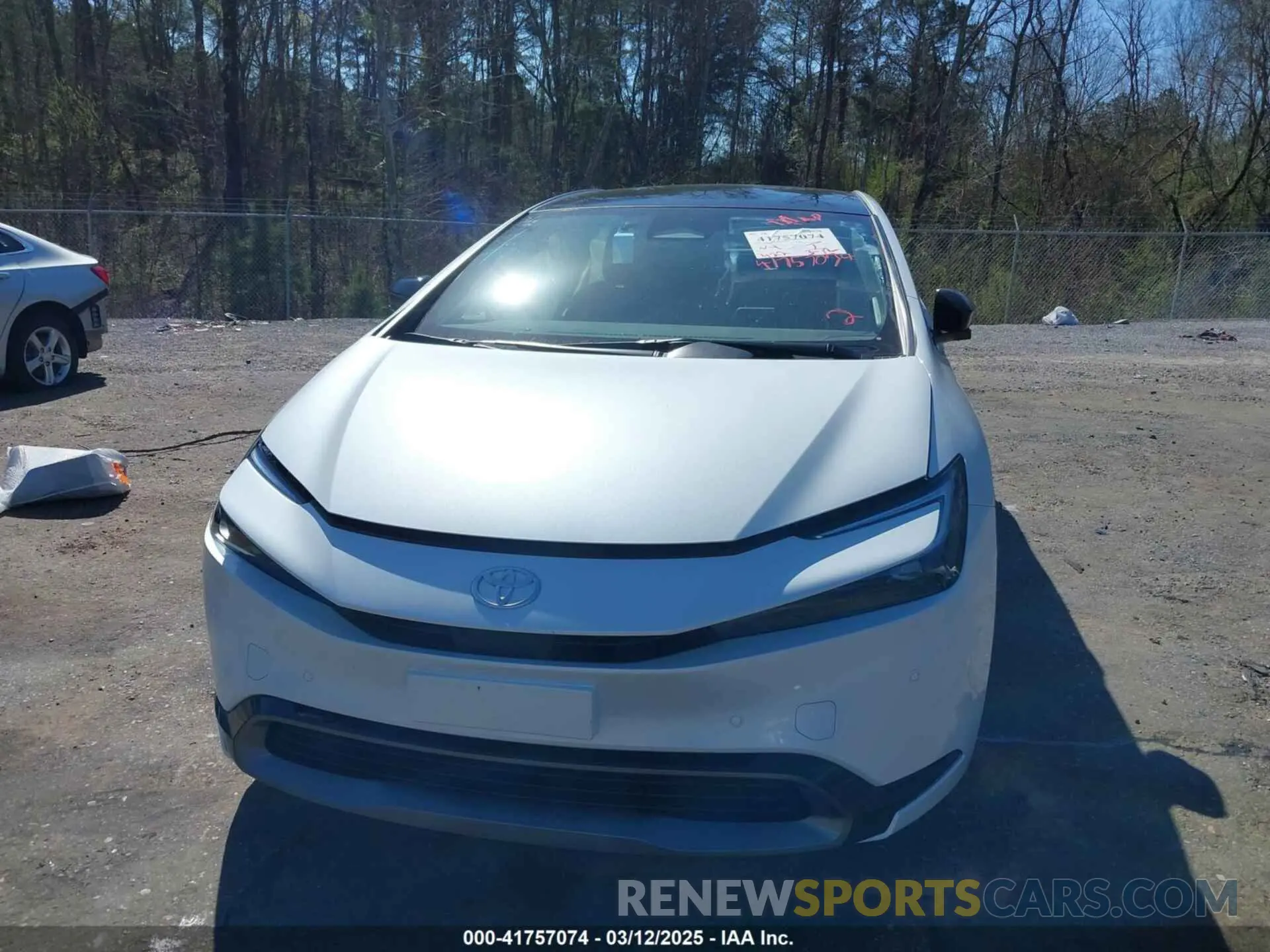 12 Фотография поврежденного автомобиля JTDACAAU6R3043434 TOYOTA PRIUS 2024