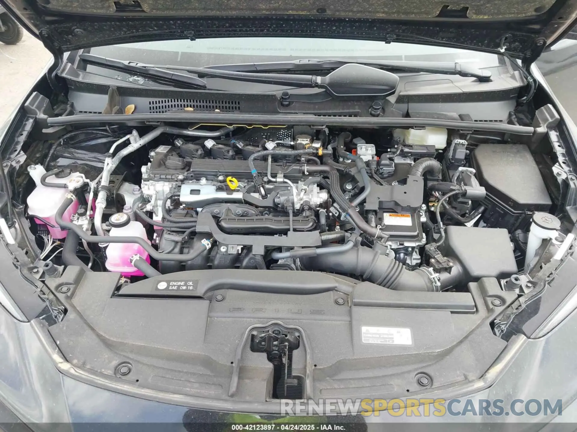 10 Фотография поврежденного автомобиля JTDACAAU7R3040428 TOYOTA PRIUS 2024