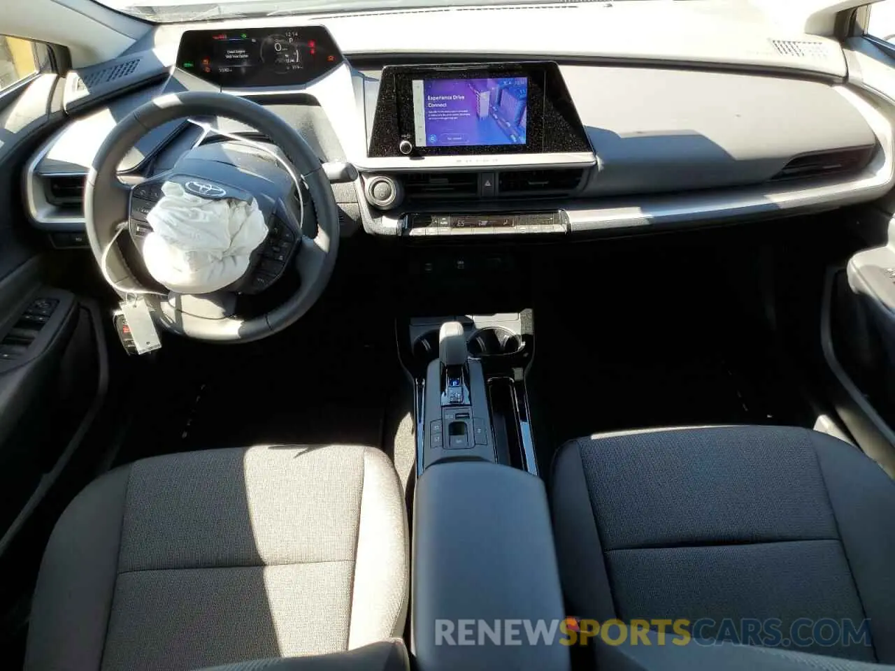 8 Фотография поврежденного автомобиля JTDACAAU7R3046259 TOYOTA PRIUS 2024