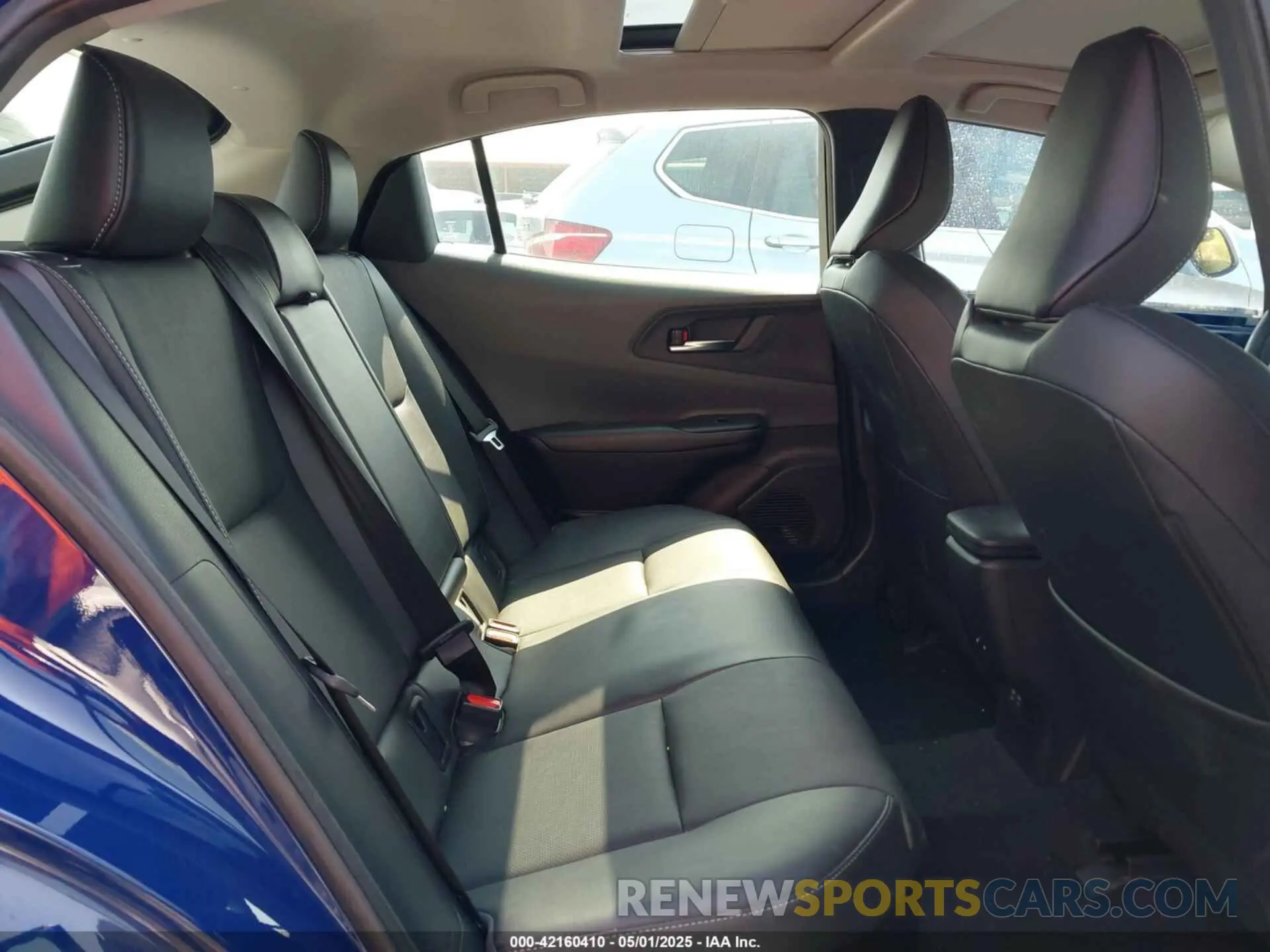 8 Фотография поврежденного автомобиля JTDACAAU8R3019555 TOYOTA PRIUS 2024