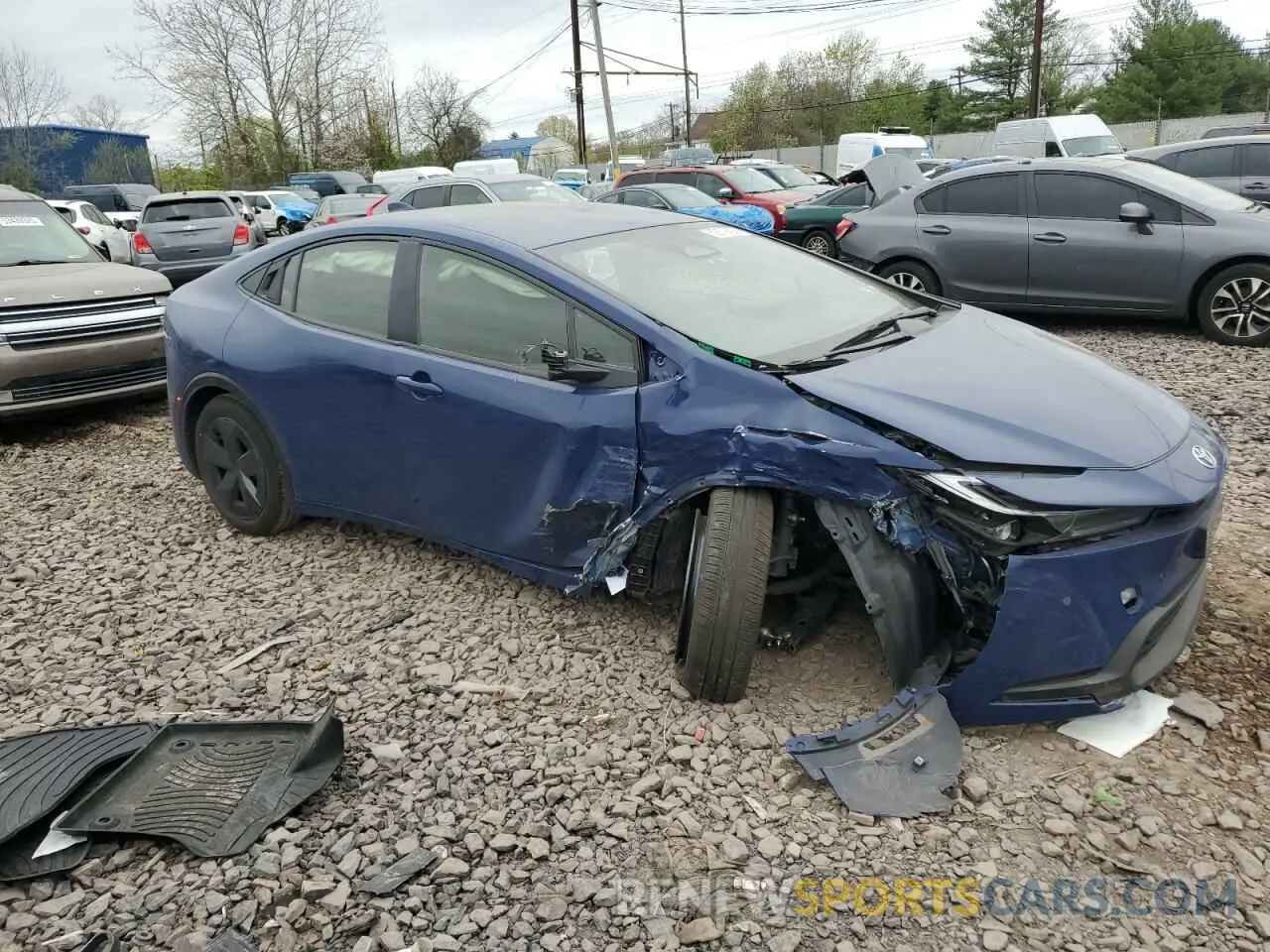 4 Фотография поврежденного автомобиля JTDACAAU8R3025064 TOYOTA PRIUS 2024