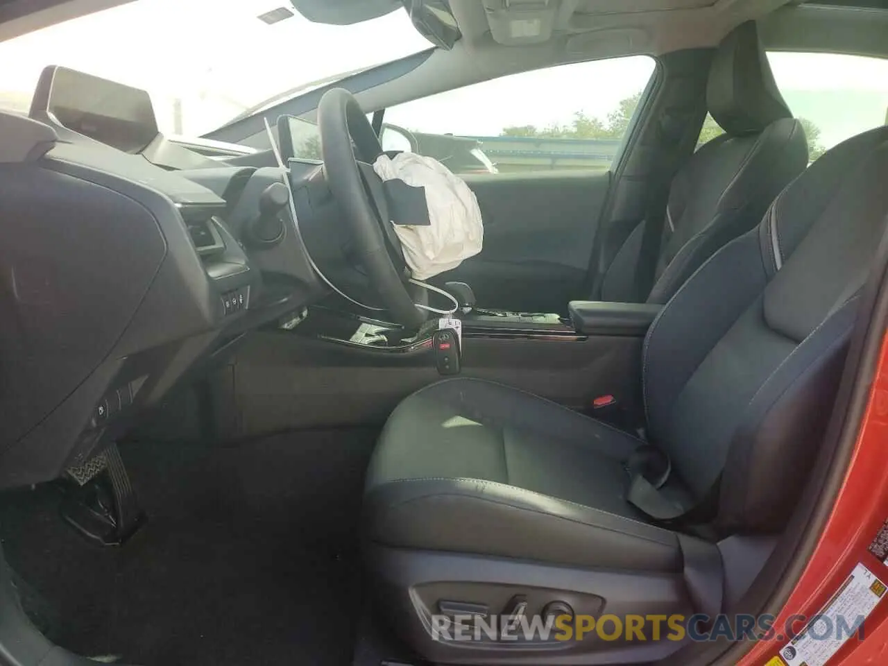 7 Фотография поврежденного автомобиля JTDACAAU8R3027347 TOYOTA PRIUS 2024