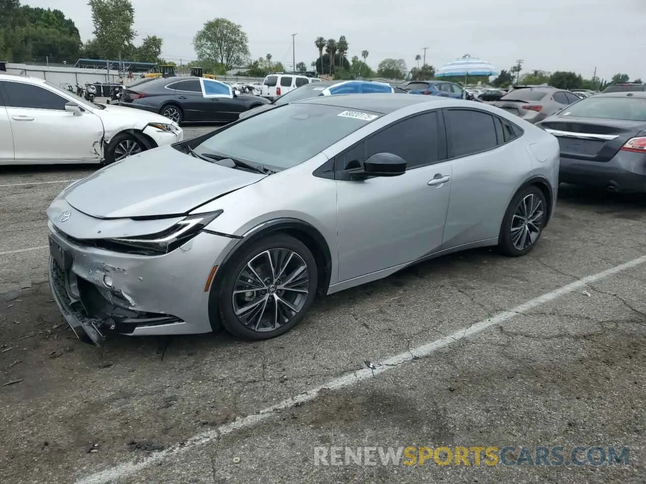 1 Фотография поврежденного автомобиля JTDACAAUXR3034252 TOYOTA PRIUS 2024