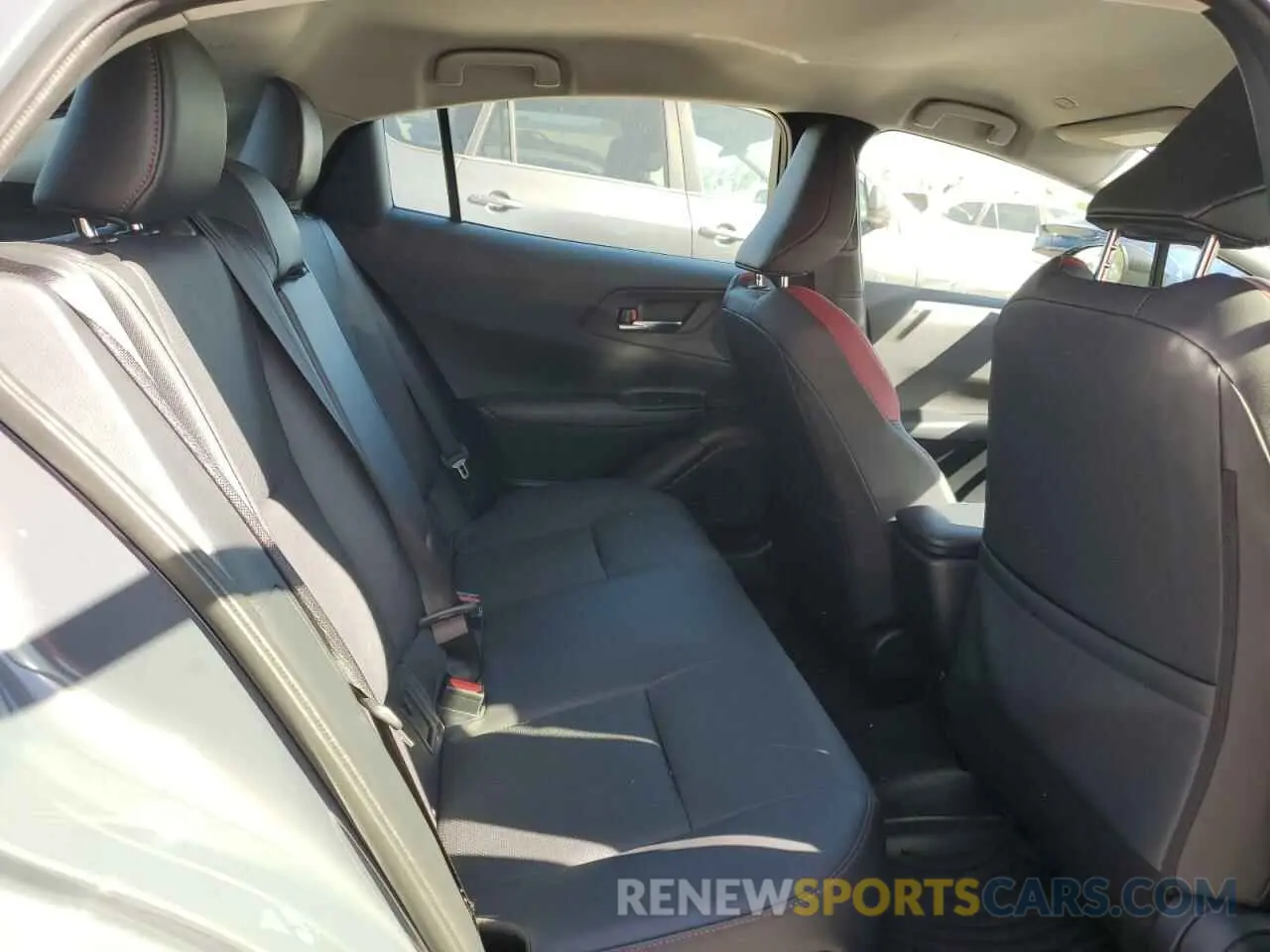 10 Фотография поврежденного автомобиля JTDACACU2R3026028 TOYOTA PRIUS 2024