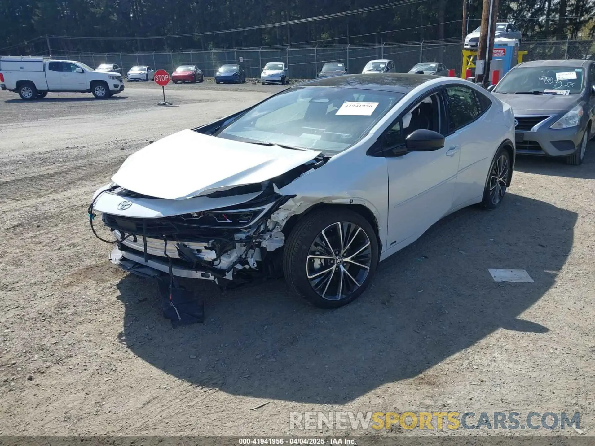 2 Фотография поврежденного автомобиля JTDADABU2R3010488 TOYOTA PRIUS 2024