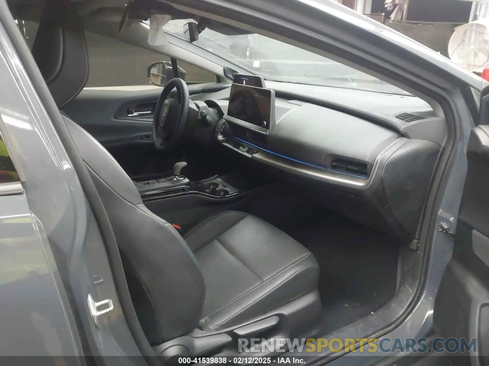 5 Фотография поврежденного автомобиля JTDADABU4R3009682 TOYOTA PRIUS 2024
