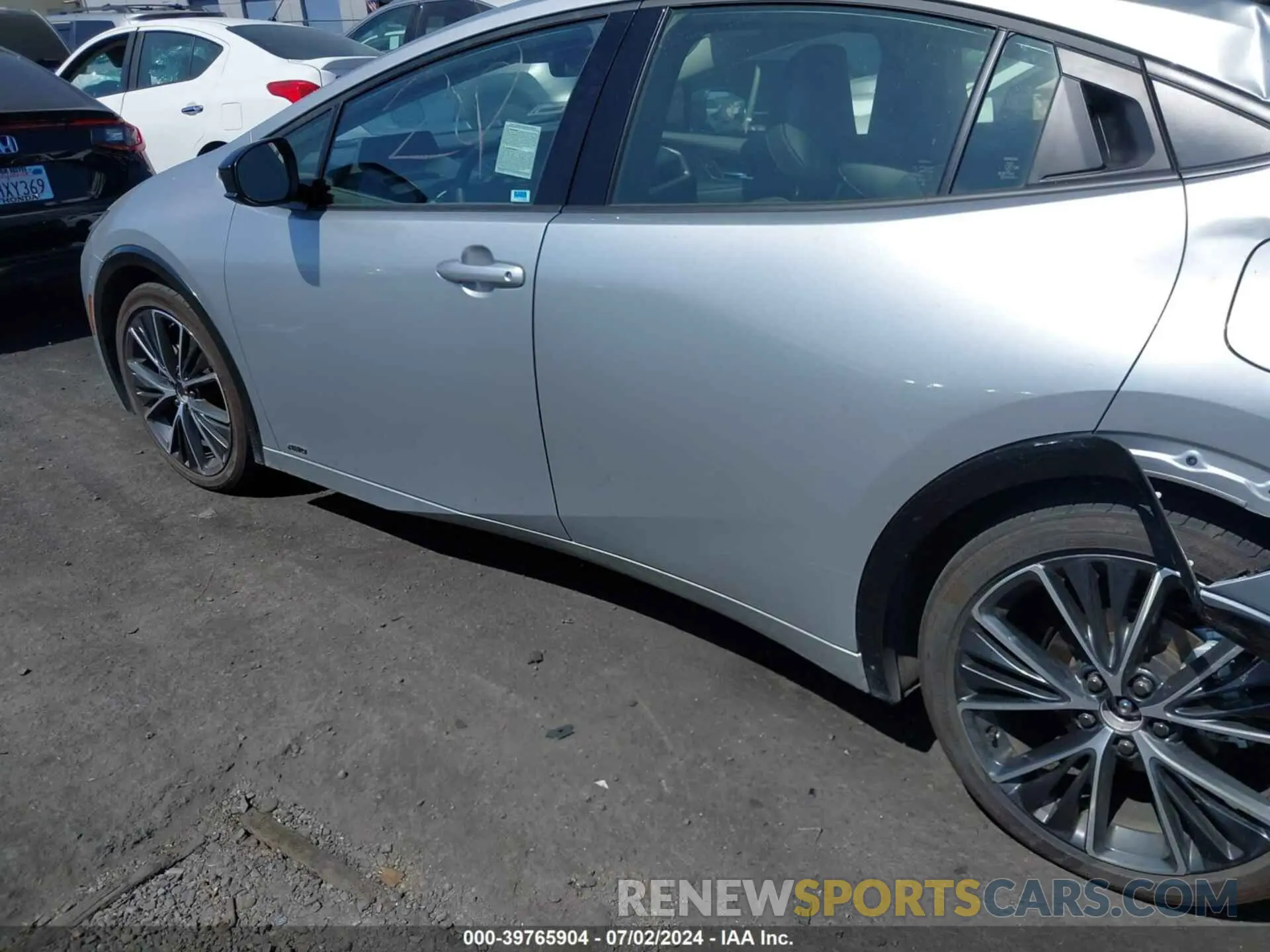 14 Фотография поврежденного автомобиля JTDADABU6R3007853 TOYOTA PRIUS 2024
